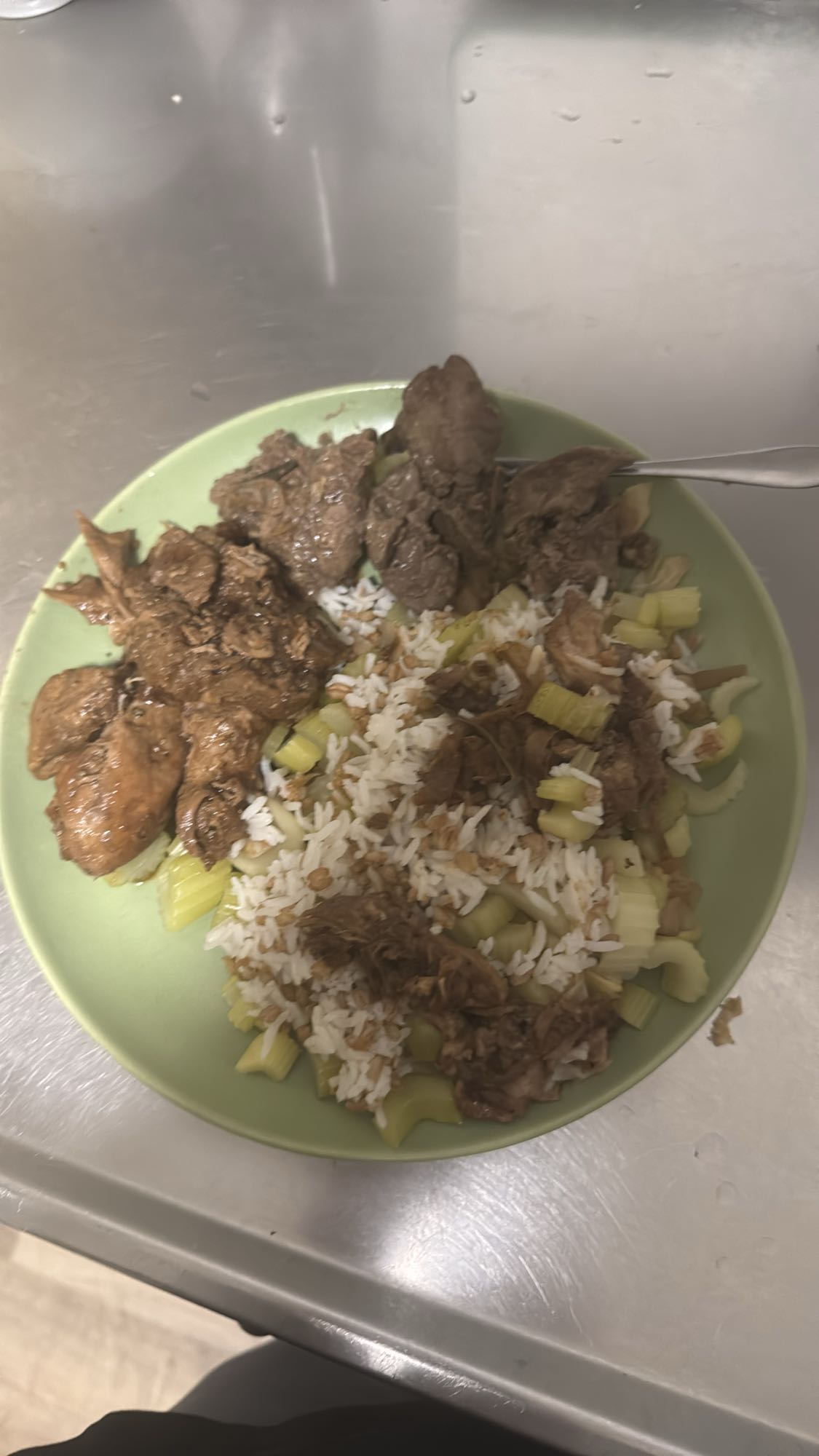 Ris med kyckling och nötkött
