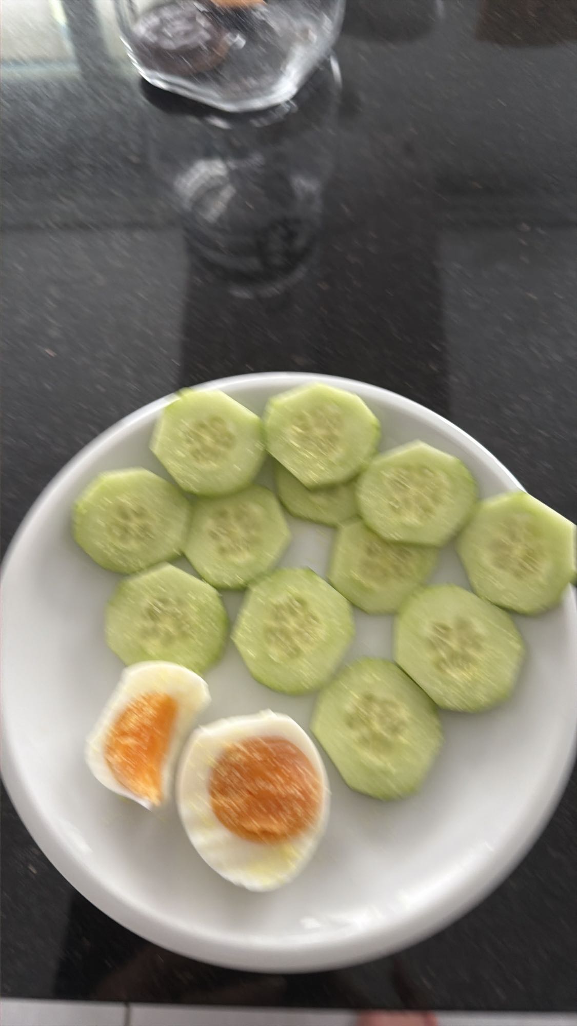 Gurke mit Ei