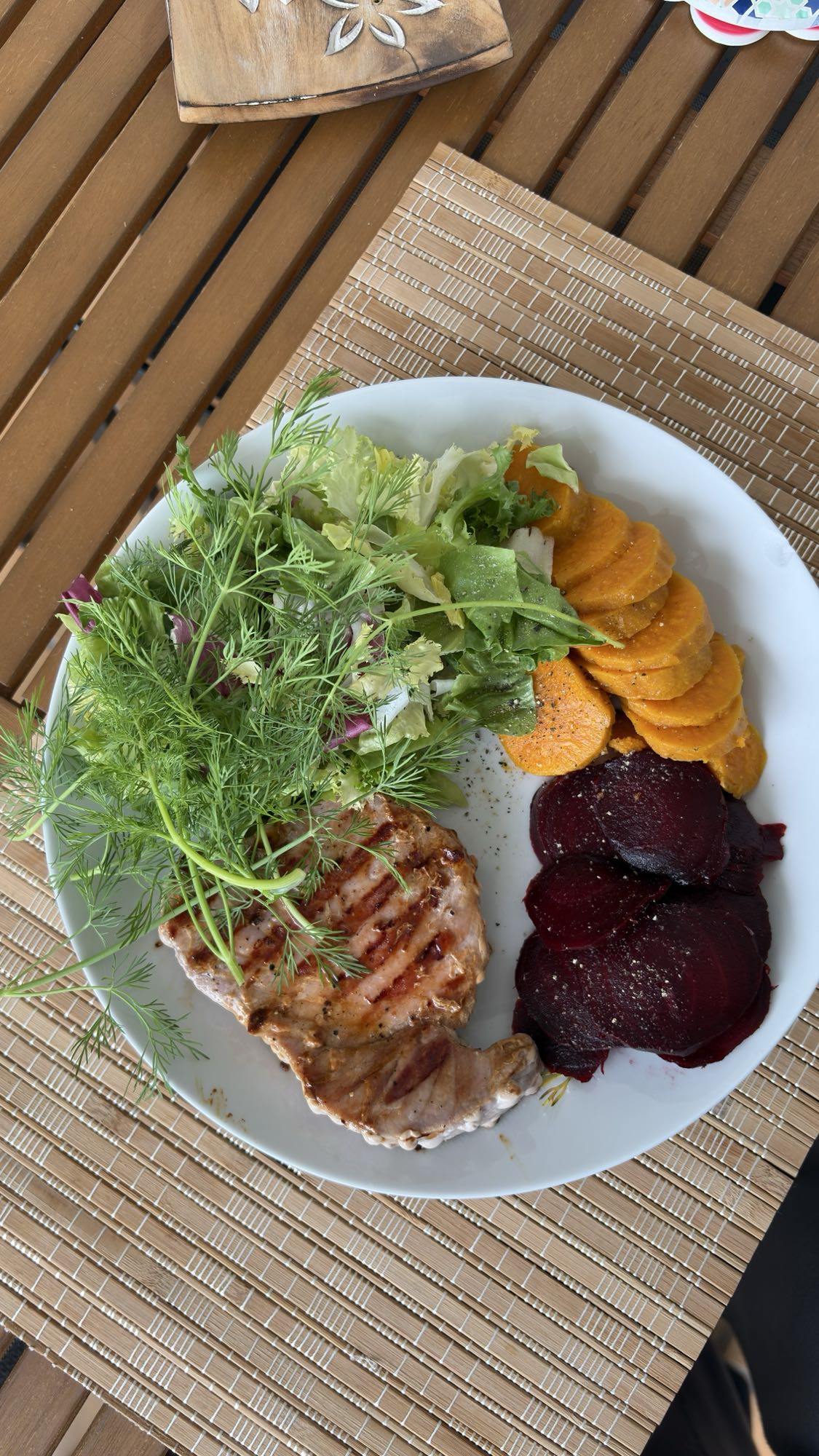 Grilled Tuna Salad Plate