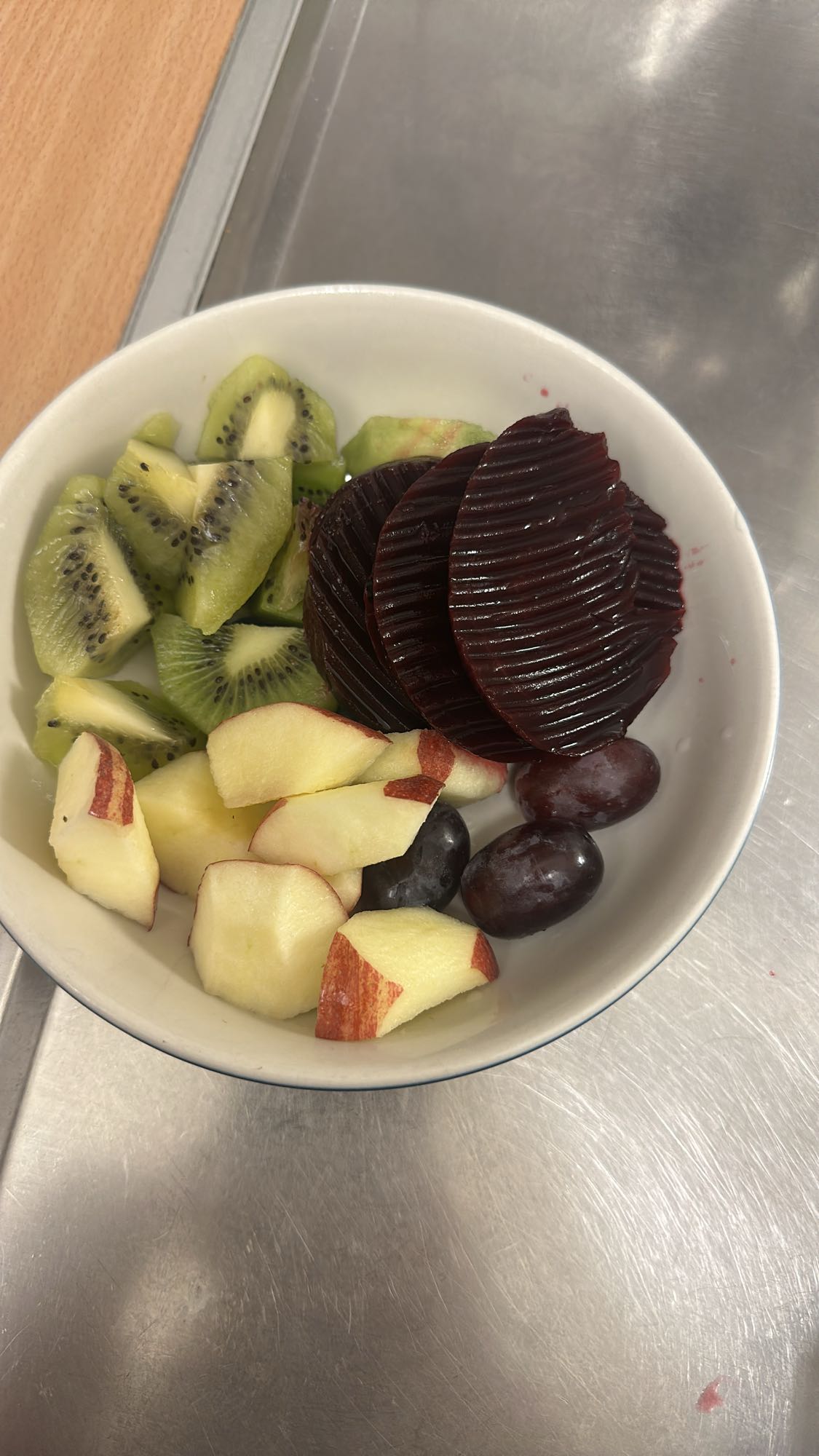 Fruktskål med rödbeta