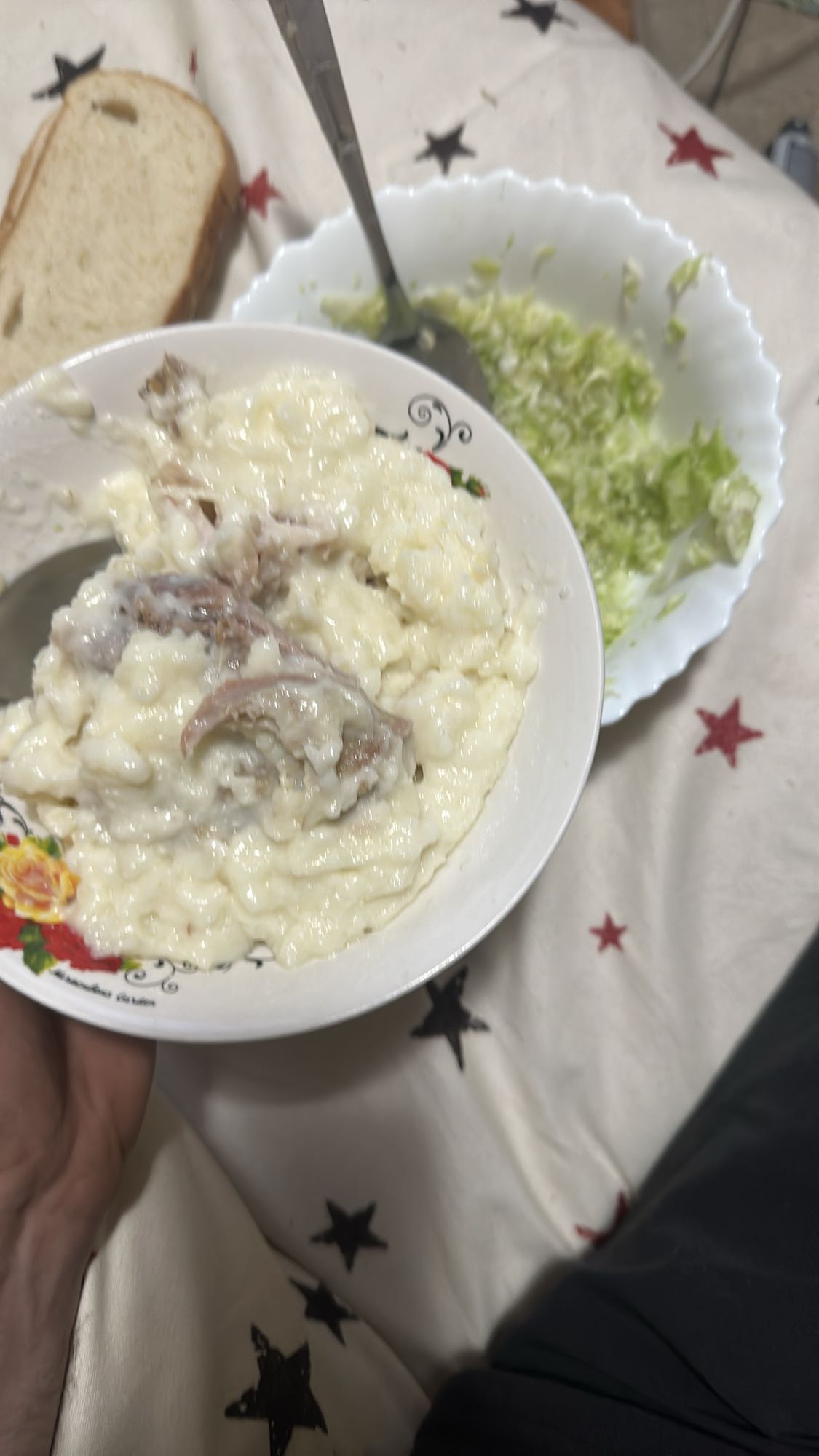 Paste cremoase cu salata