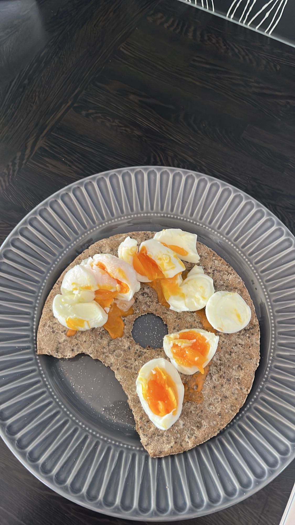 Knäckebröd med ägg