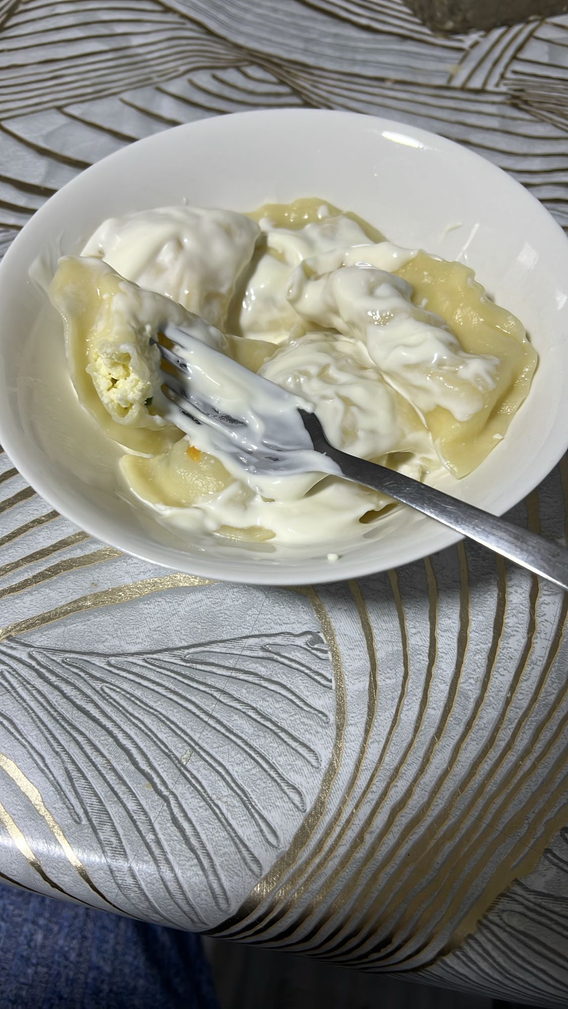 Вареники со сметаной