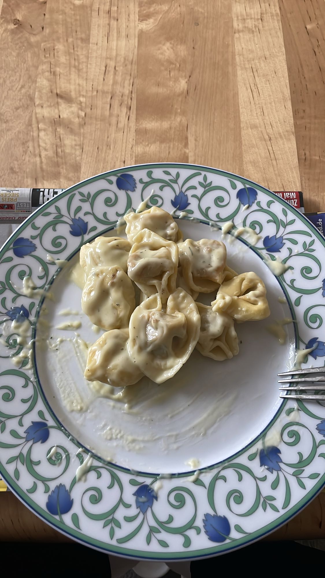 Tortellini mit Sahnesoße