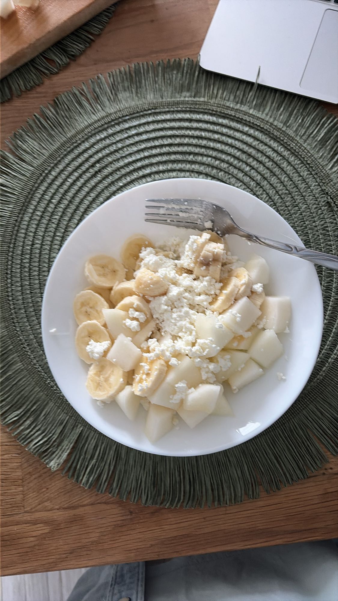 Творог с бананом и дыней