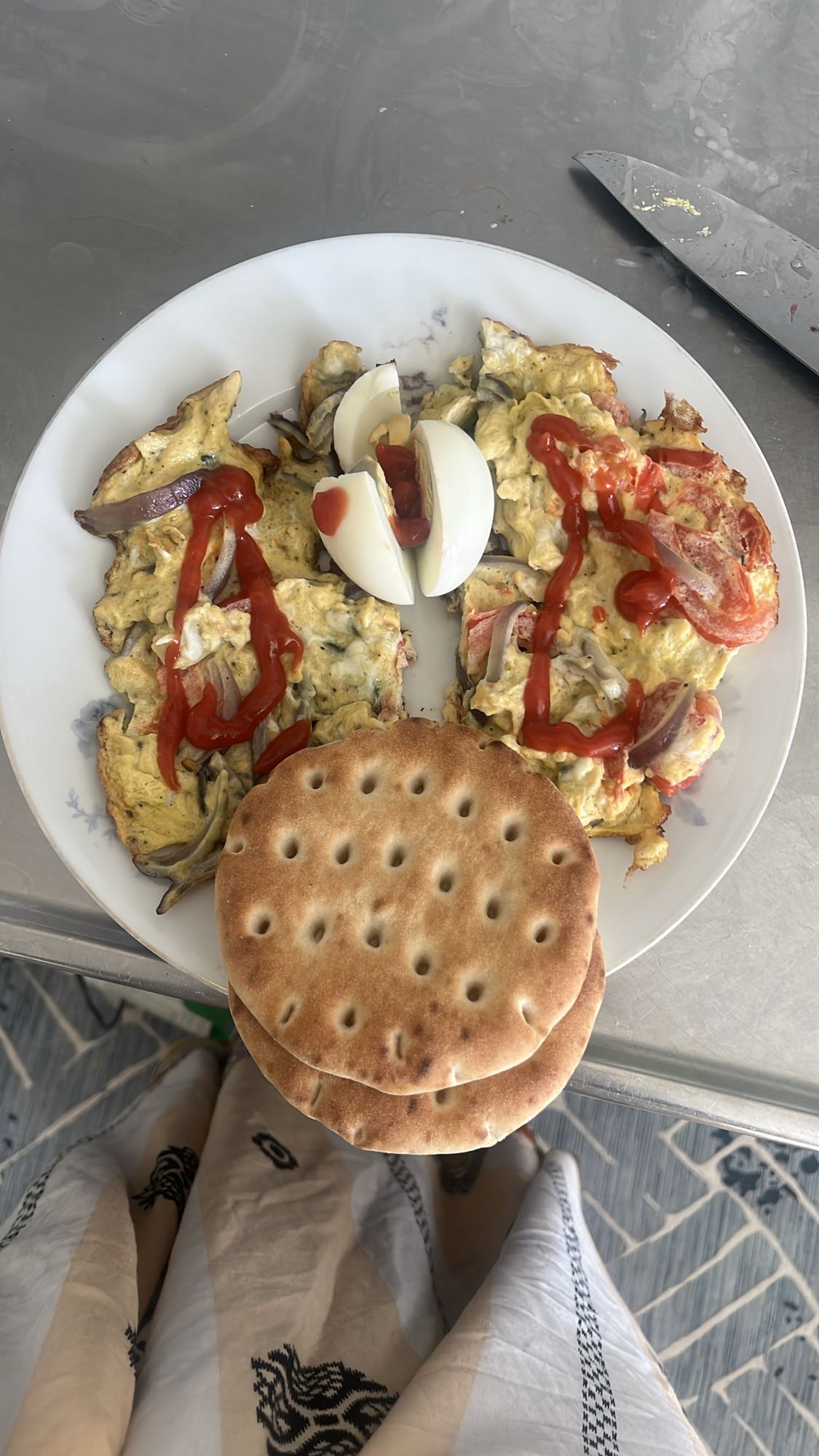 Egg Veg Flatbread Plate