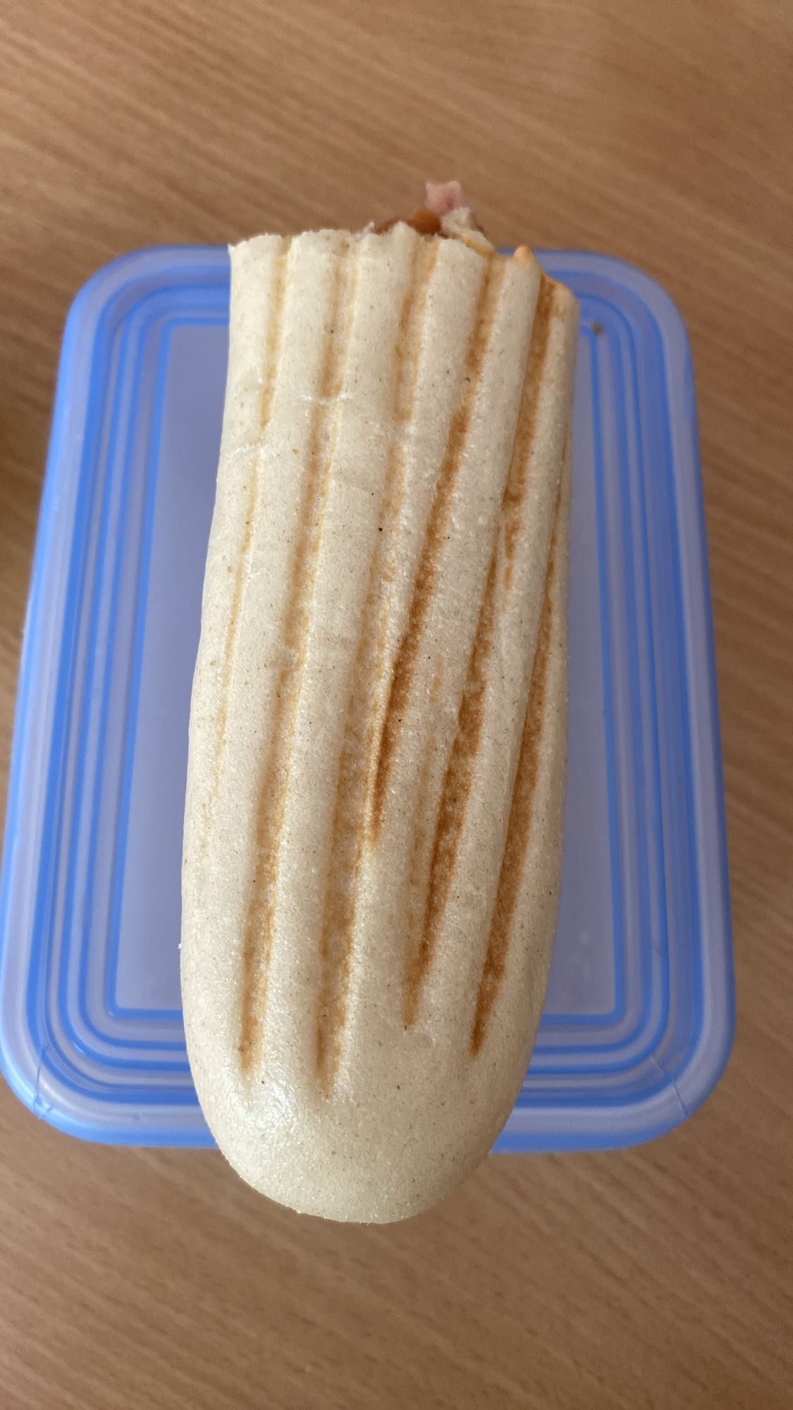 Panini z szynką i serem
