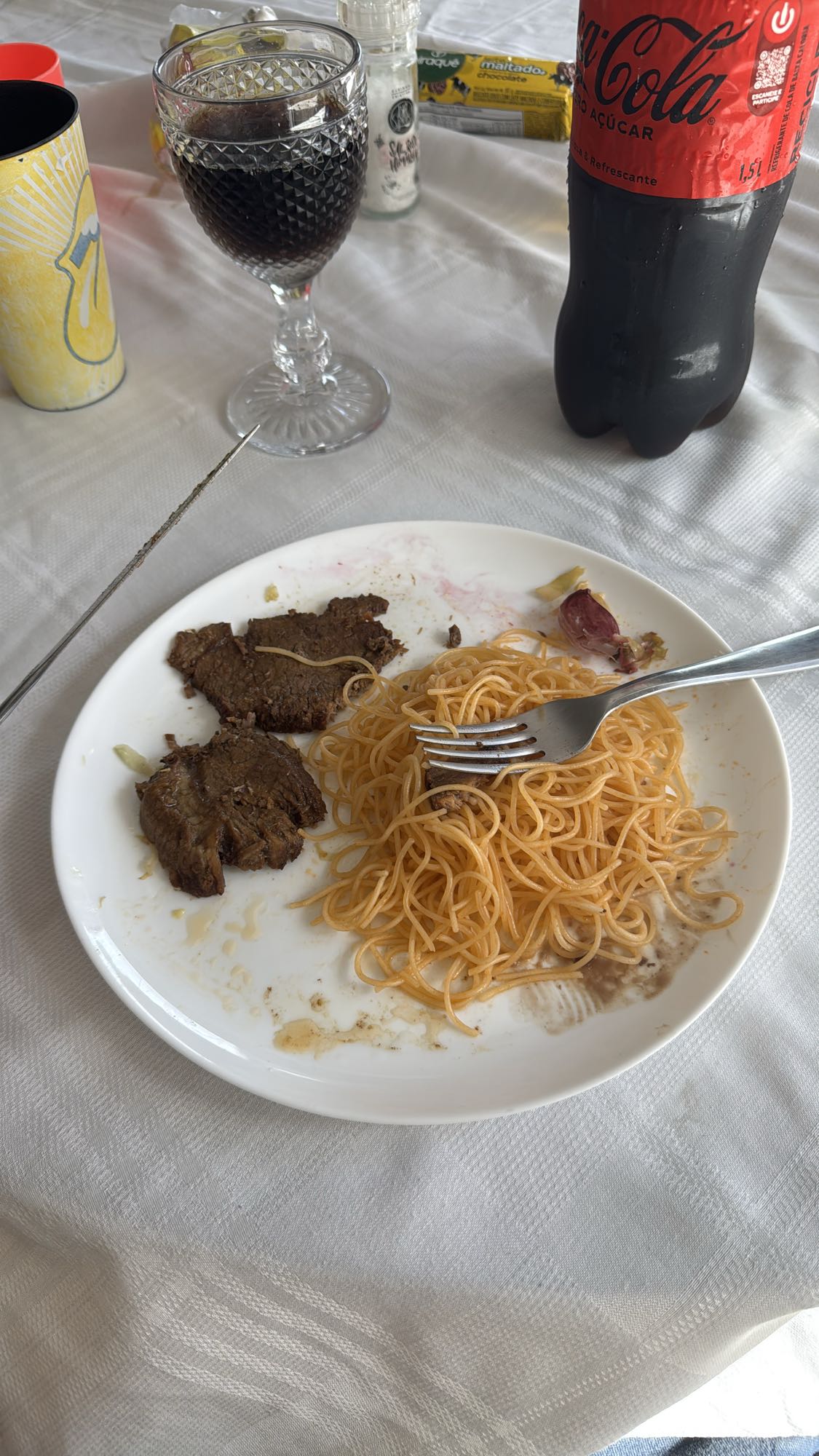 Espaguete com carne