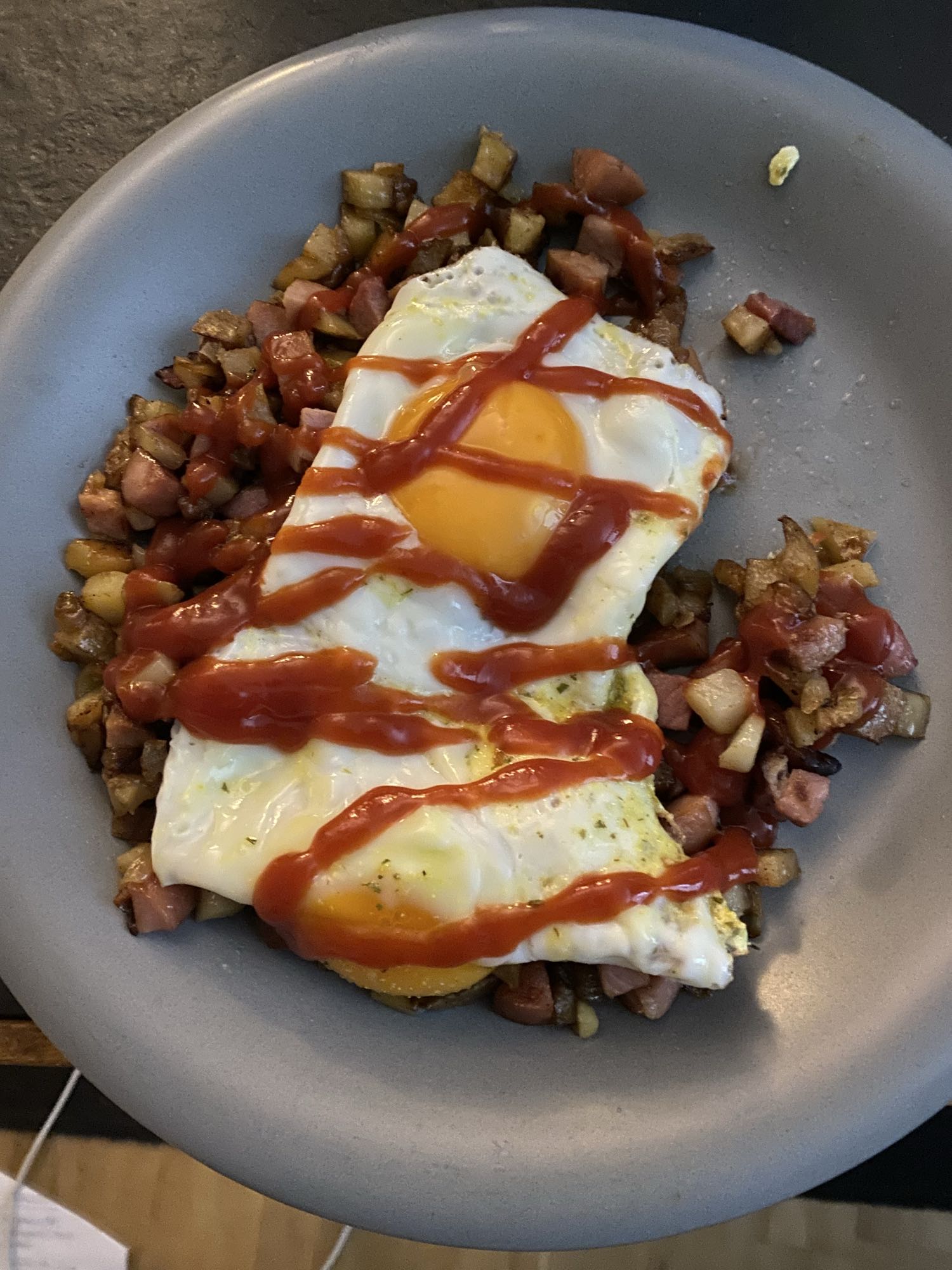 Pytt med stekta ägg