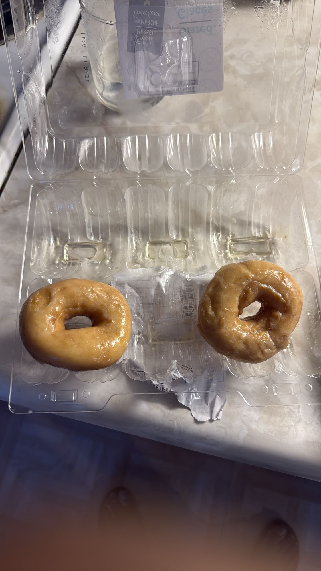 Deux beignets glacés