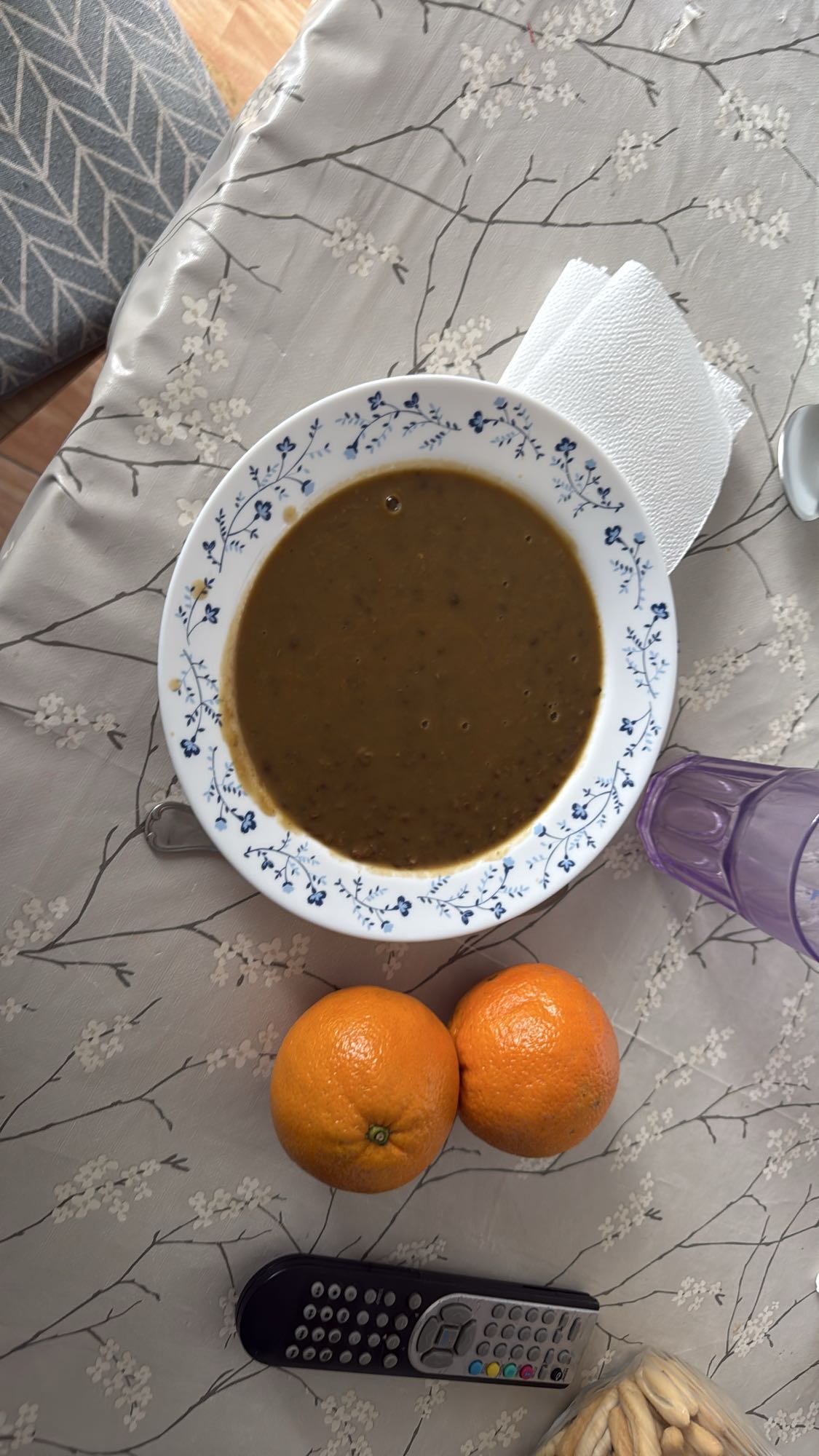 sopa de lentejas y naranjas