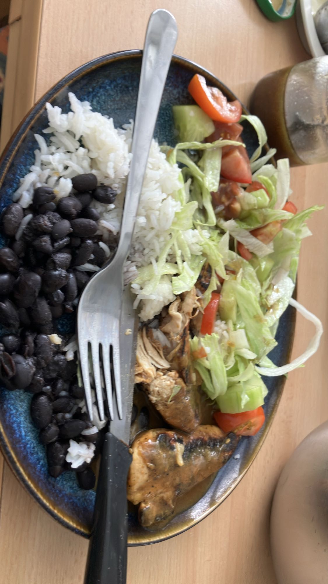 Arroz feijão e salada
