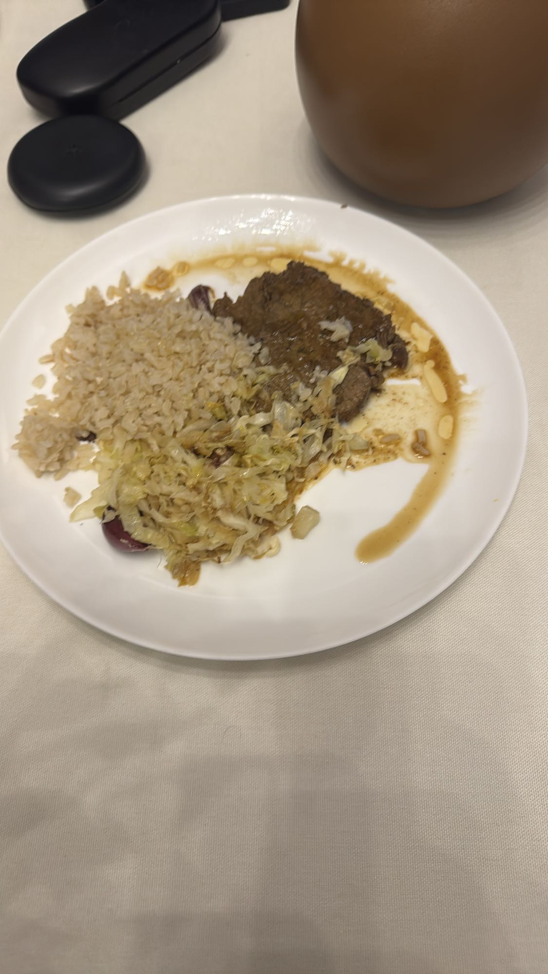Carne com arroz e repolho