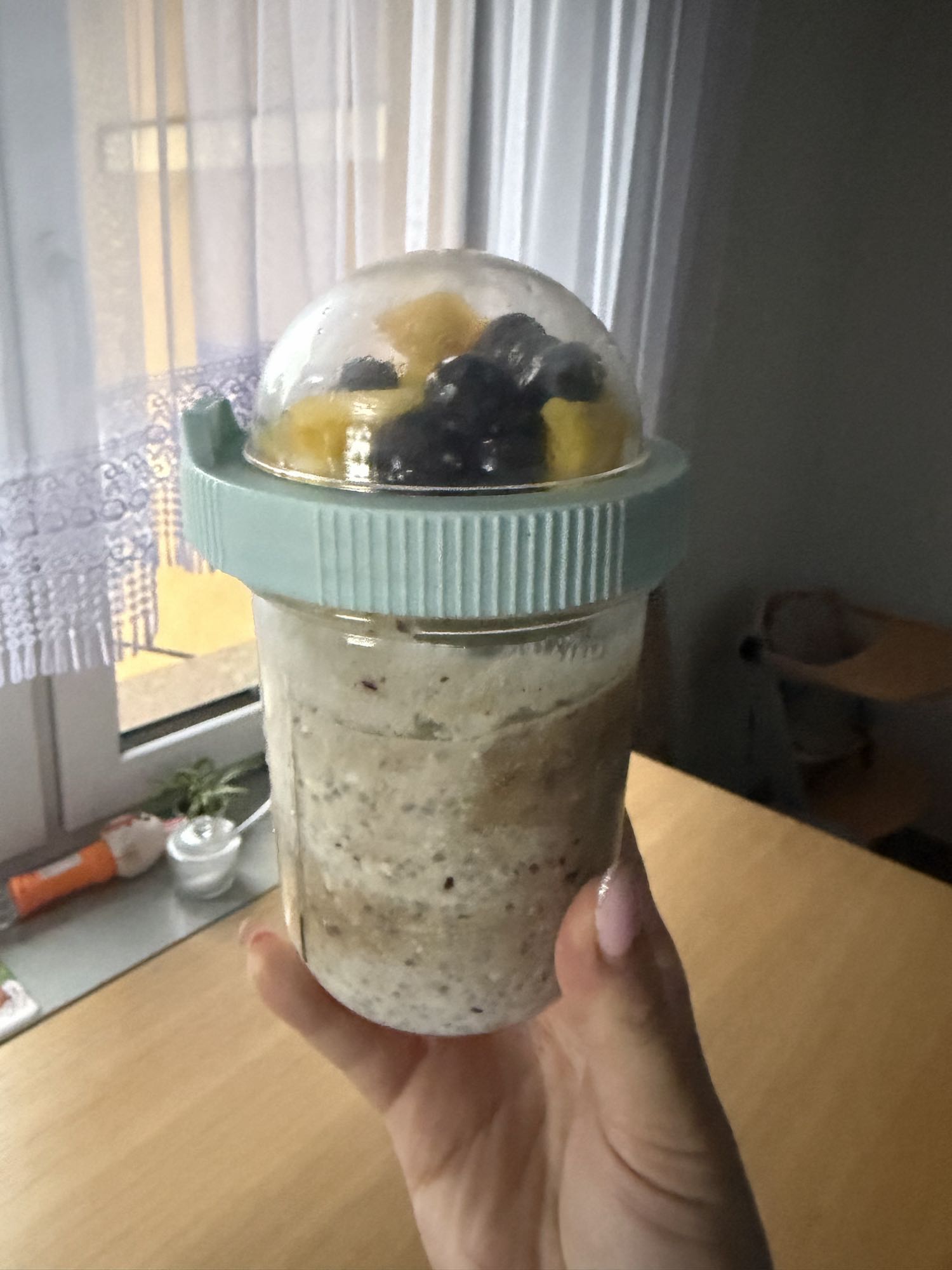 Owsianka z borówkami