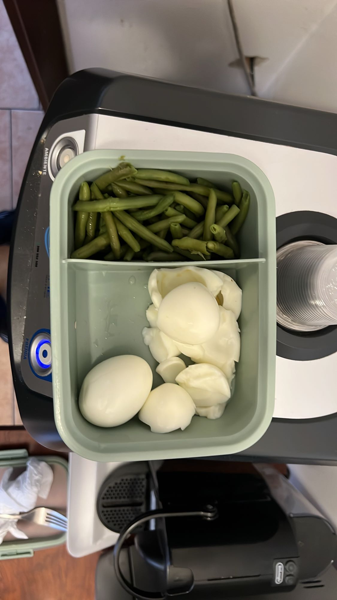 Uova sode e fagiolini