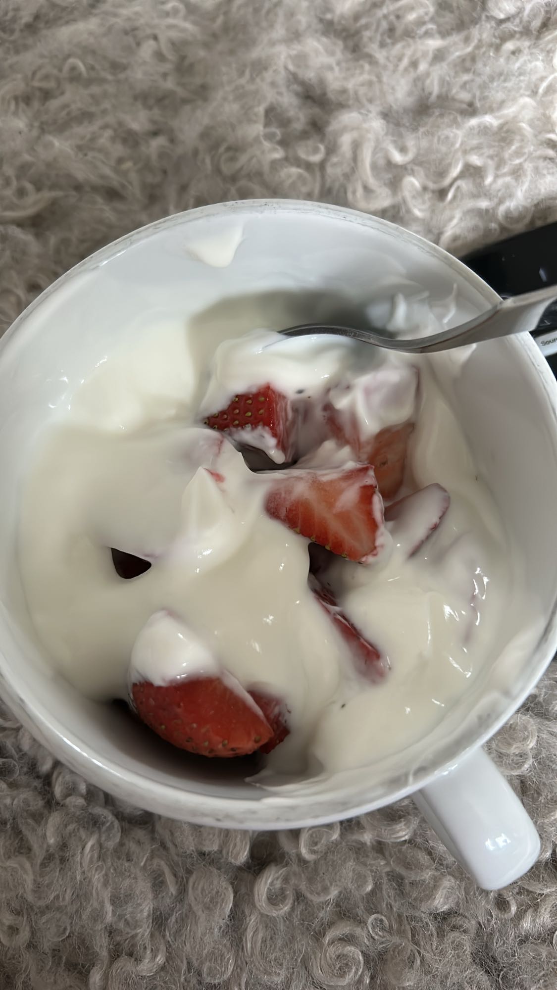 Yoghurt med jordgubbar