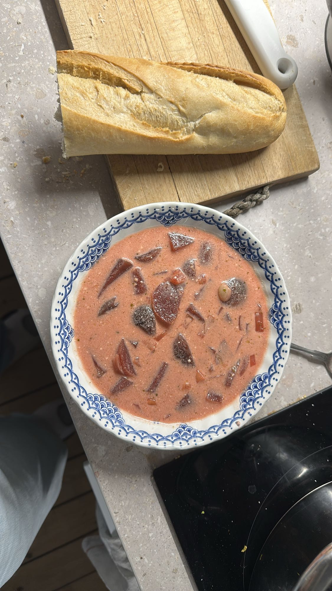 Rödbetssoppa med bröd