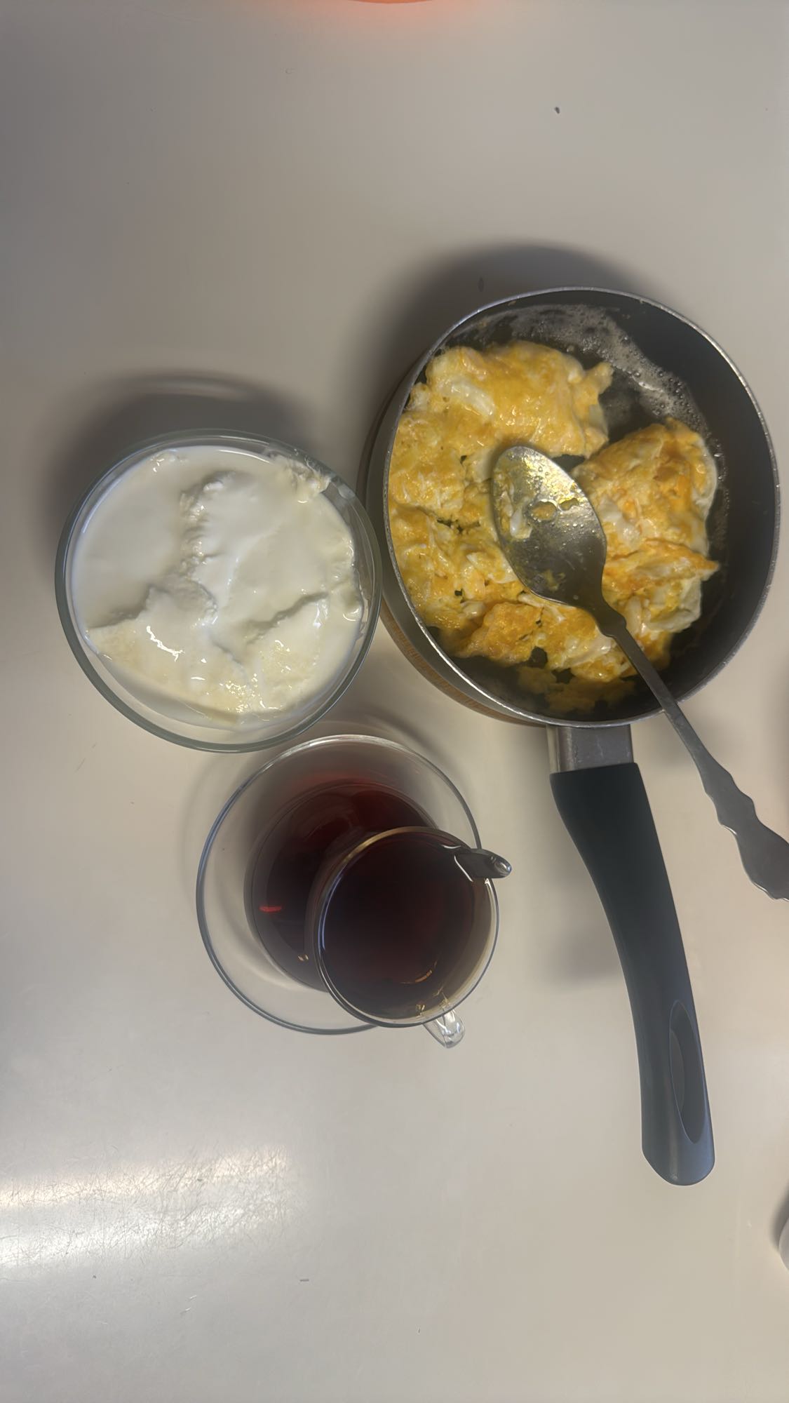Äggröra med yoghurt
