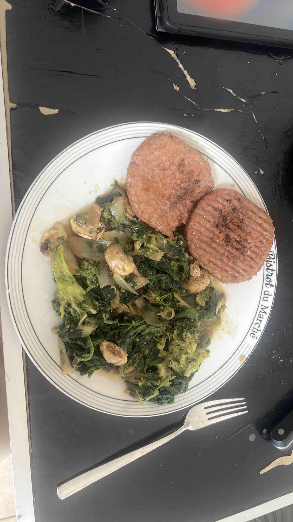 Steaks et légumes verts