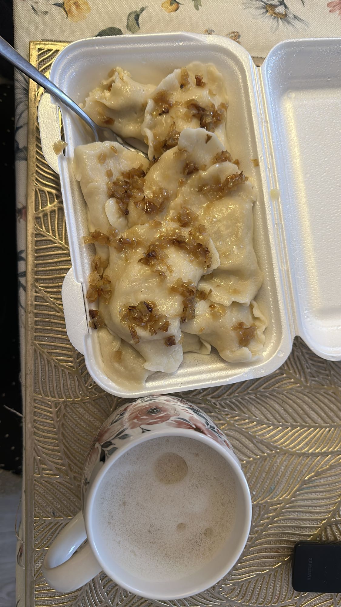 Pierogi z cebulką