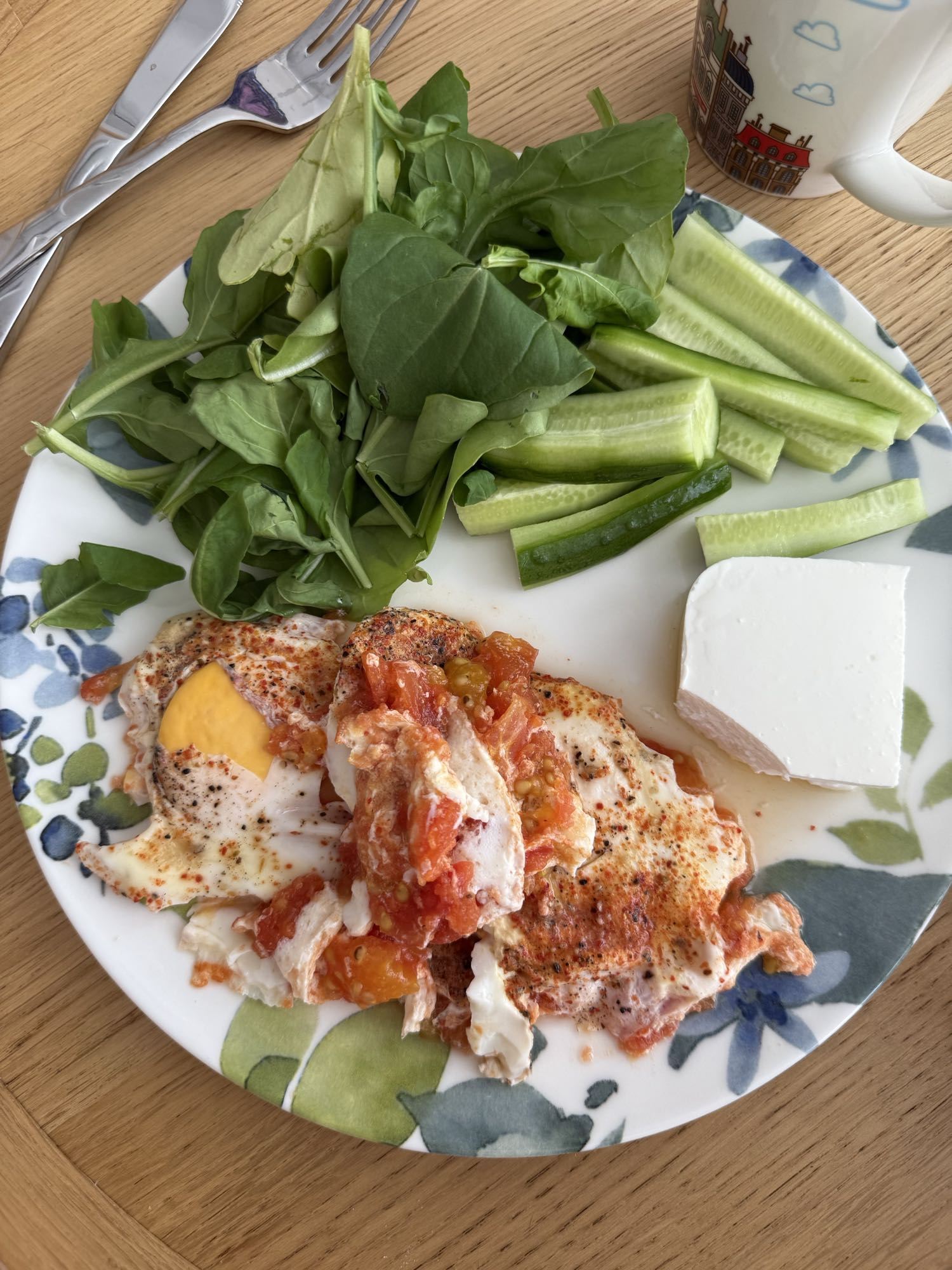 Yumurtalı peynir tabağı