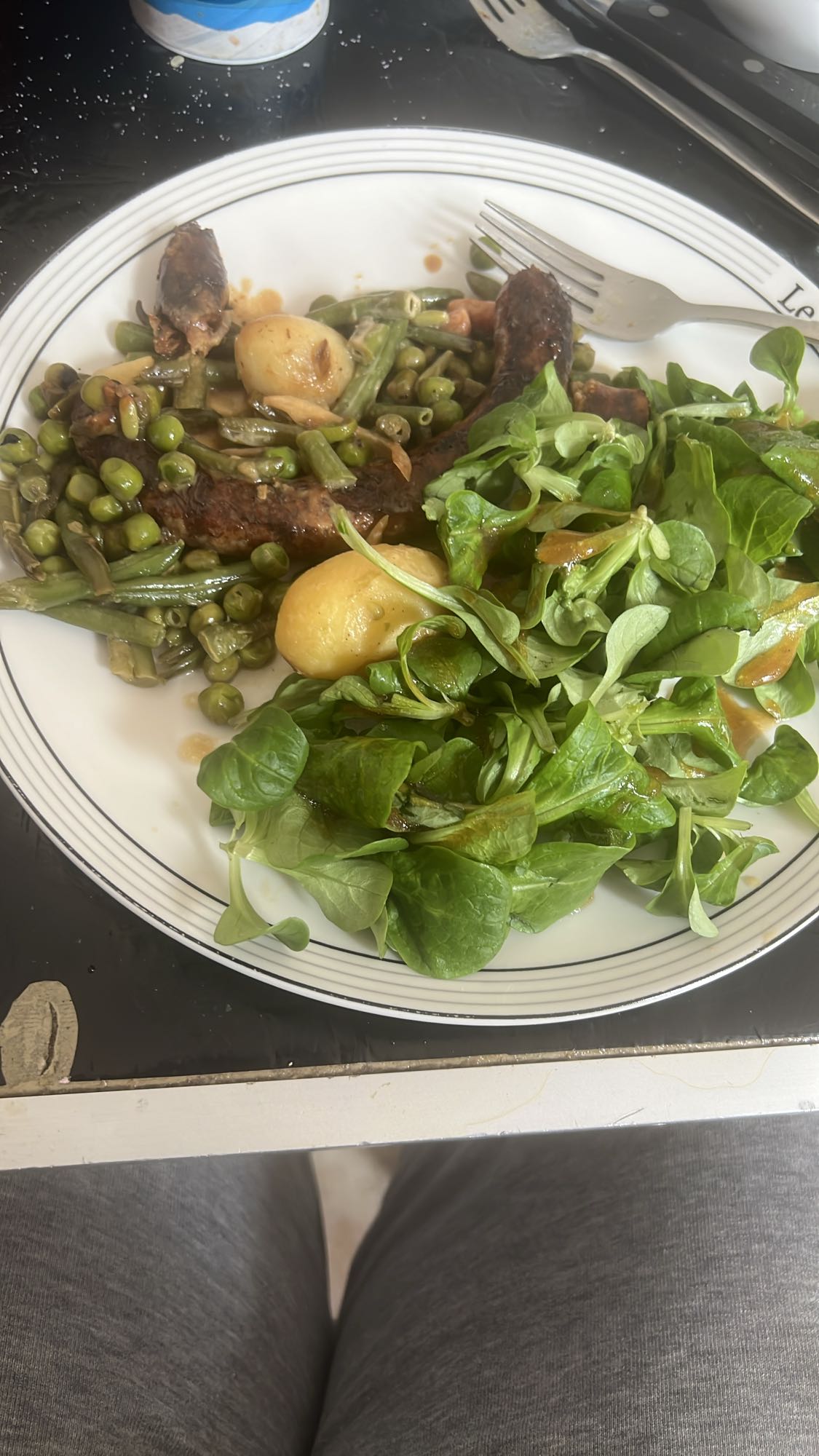 Saucisse légumes salade