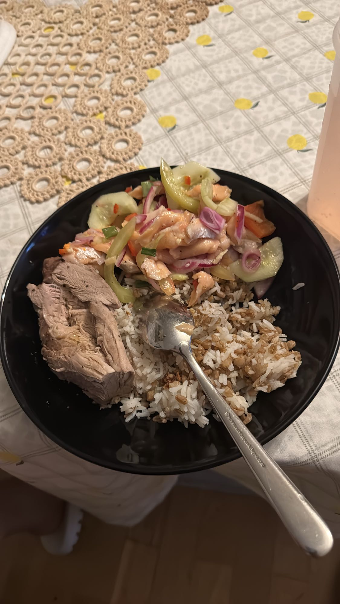 Ris med lax och fläsk