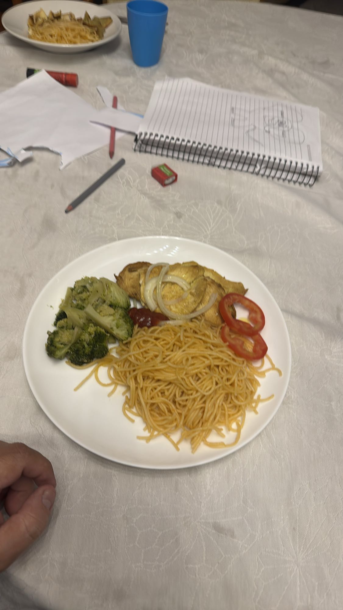 Frango com espaguete