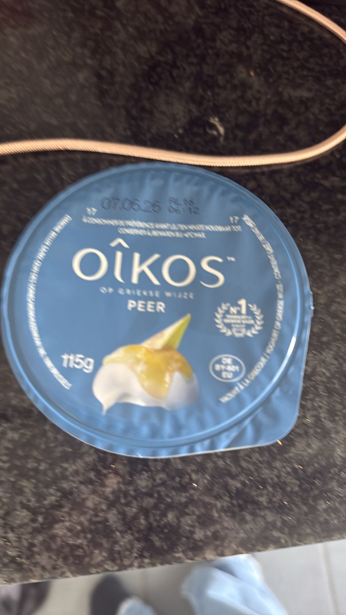 Oikos peer yoghurt