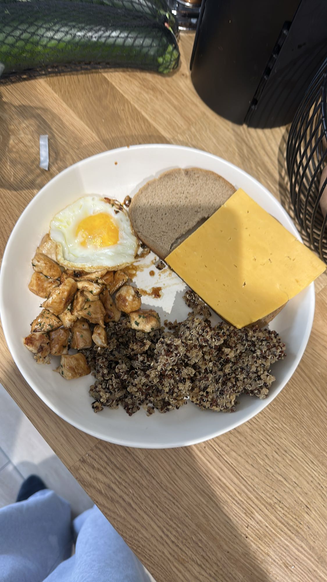 Poulet quinoa et oeuf