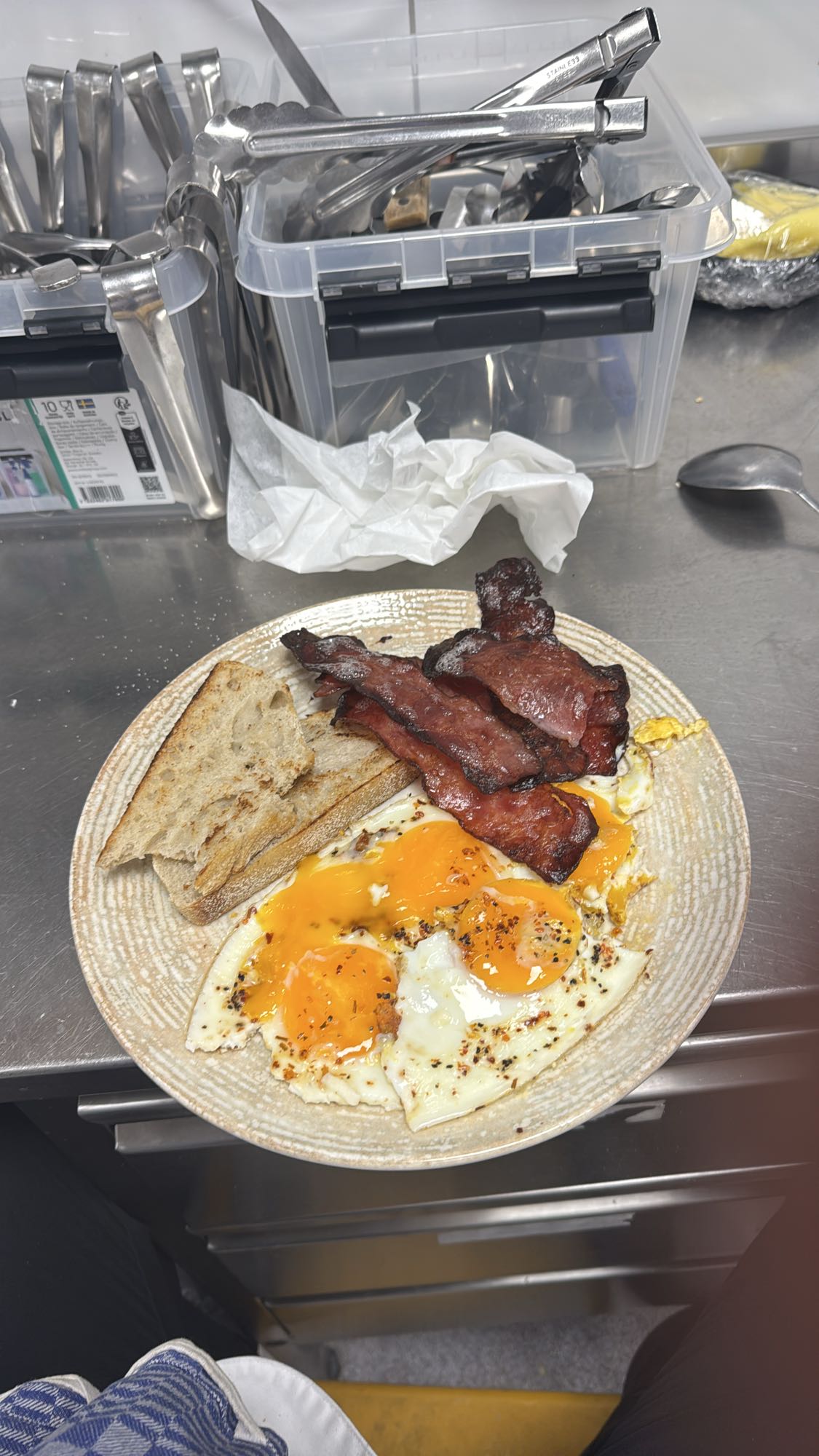 Stekta ägg med bacon