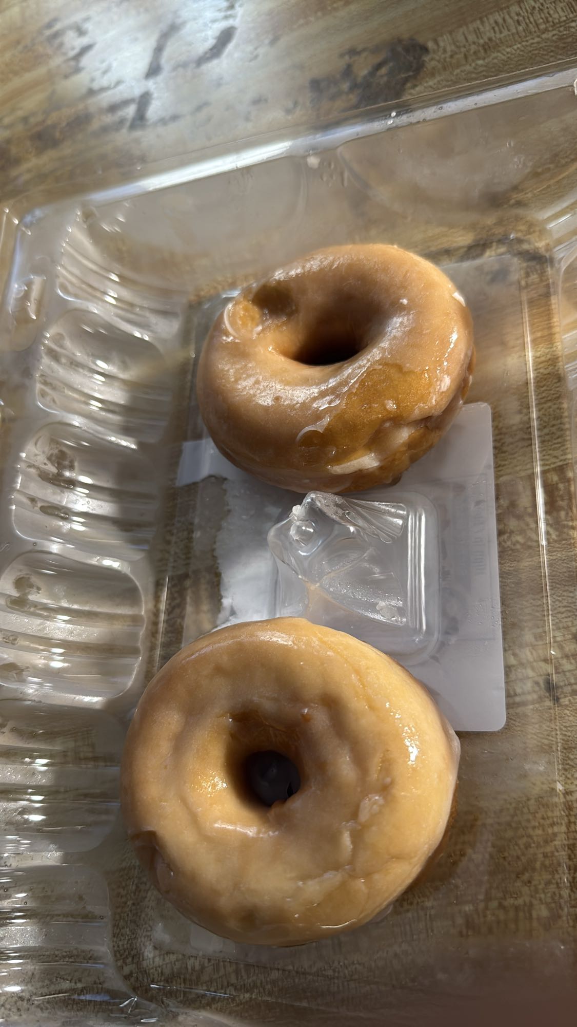 Deux beignets glacés