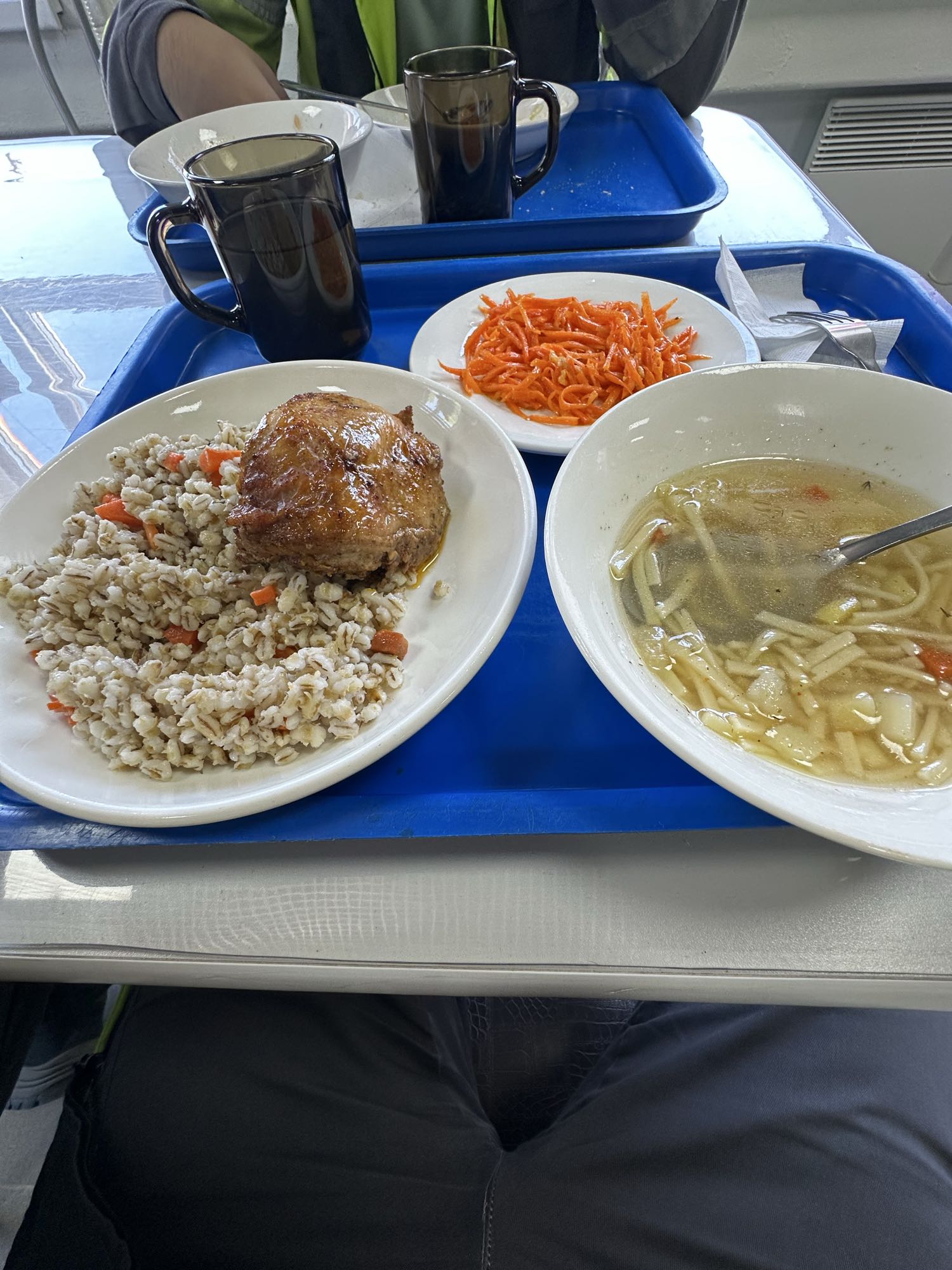 Курица с перловкой