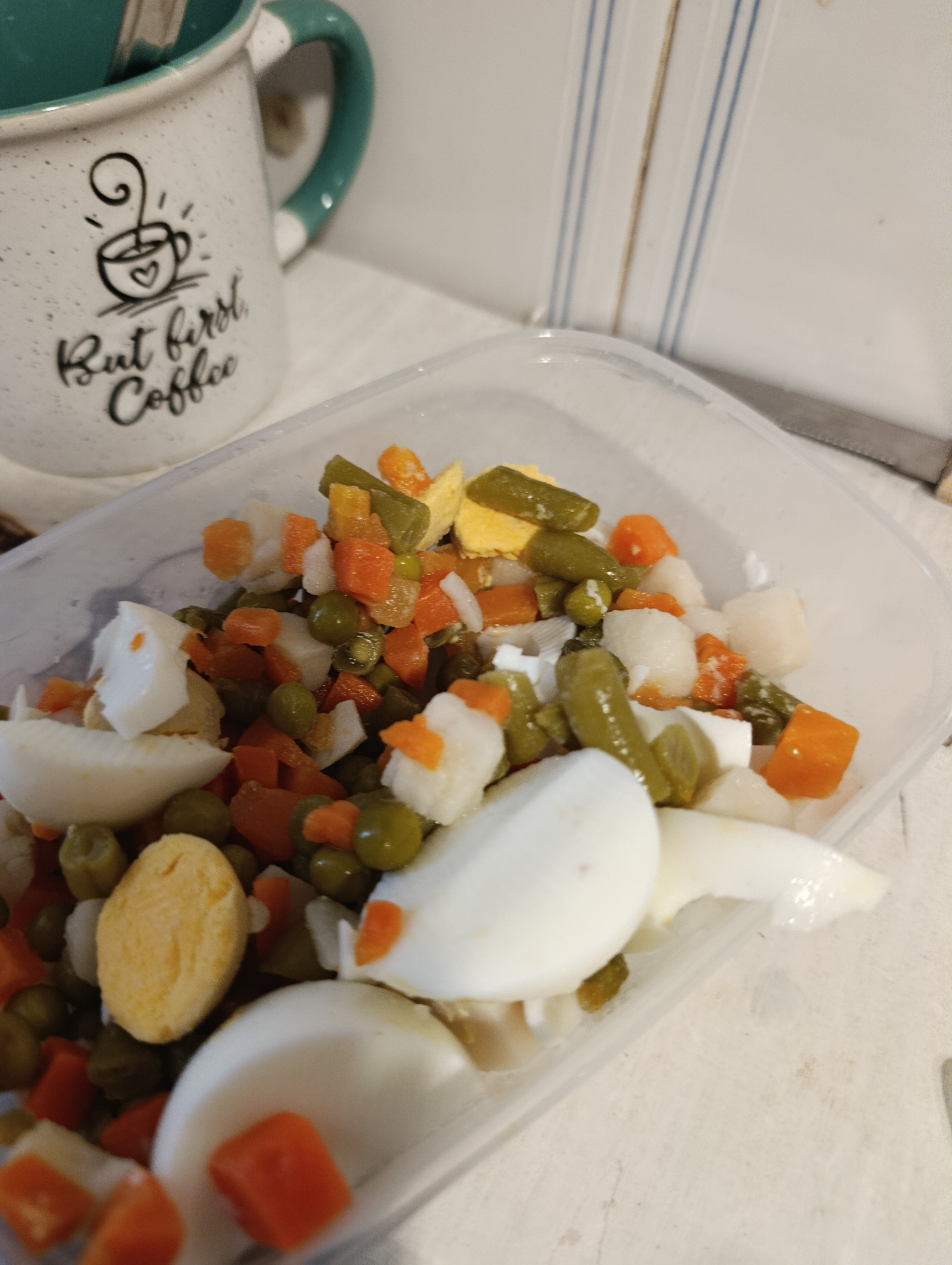 ensalada de huevo y verduras