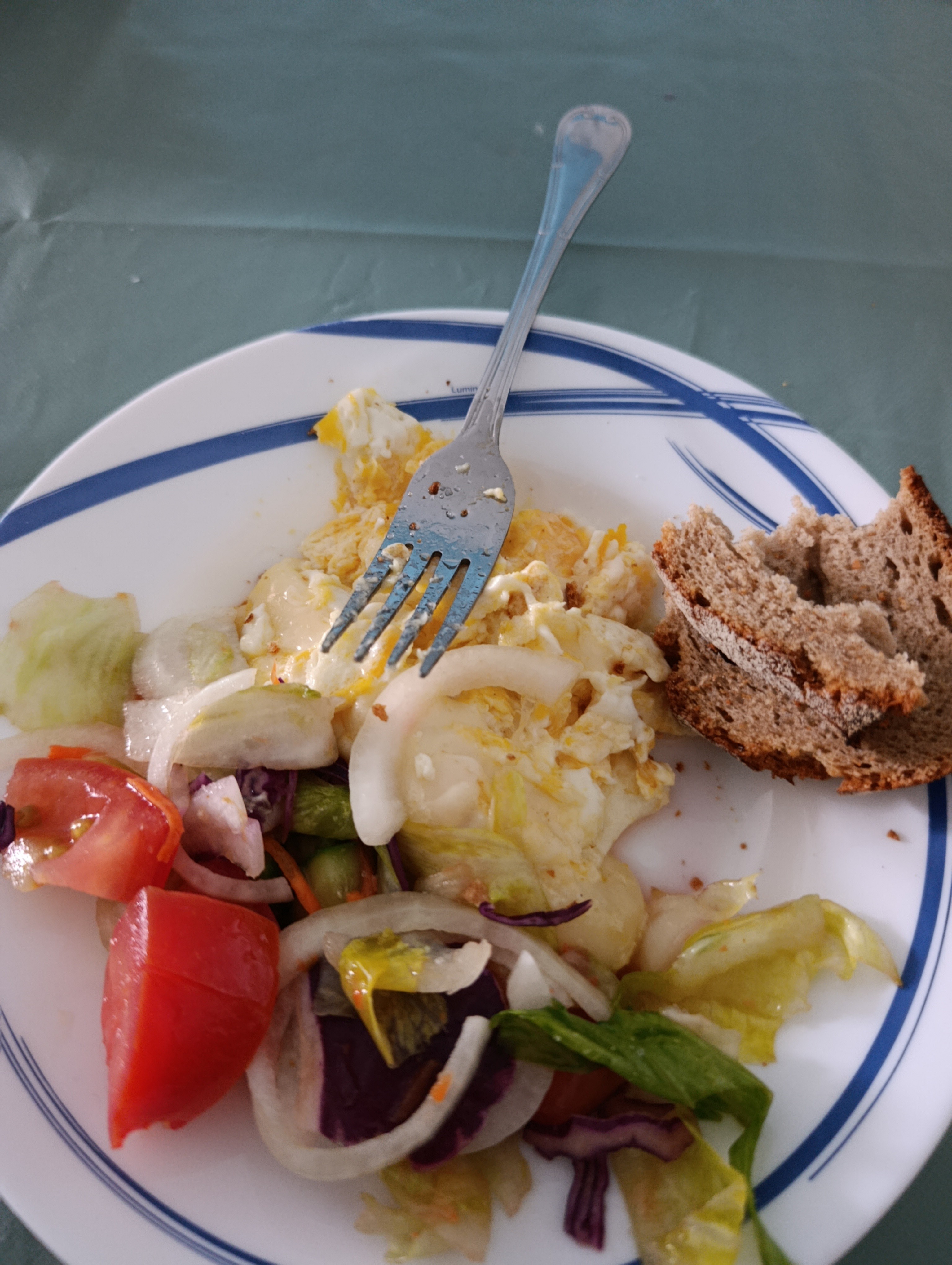huevos con ensalada