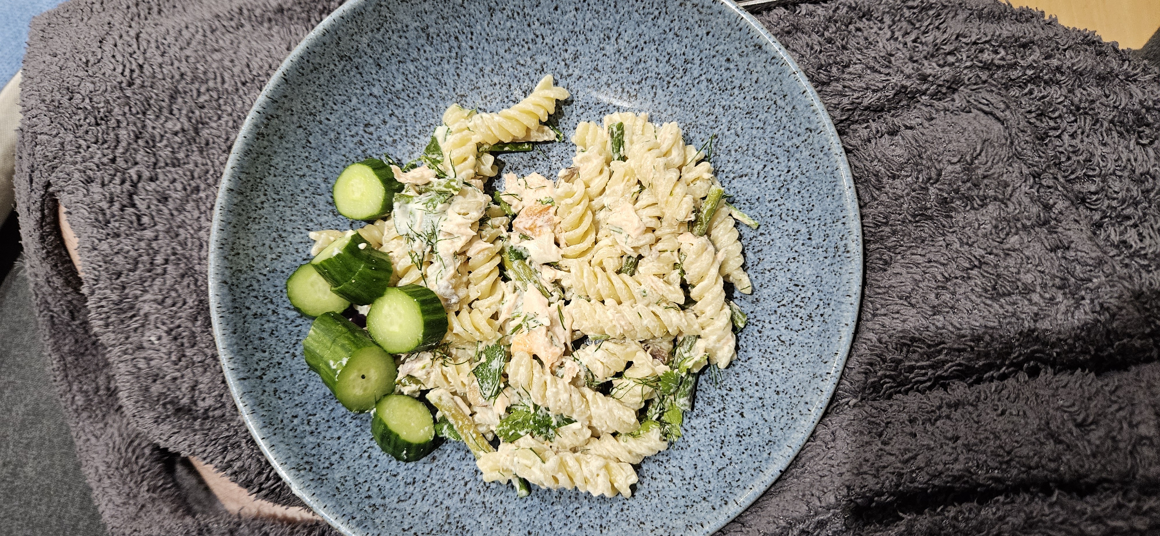 Creamy salmon pasta