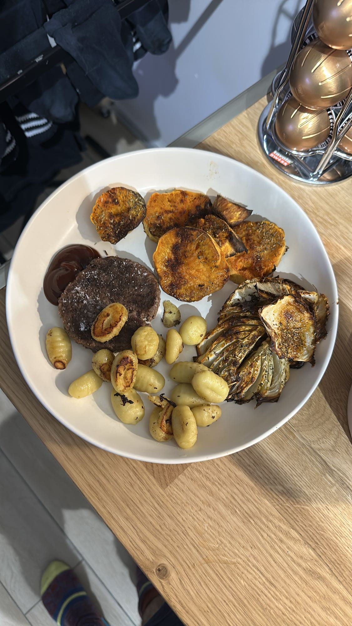 Steak, gnocchis et légumes