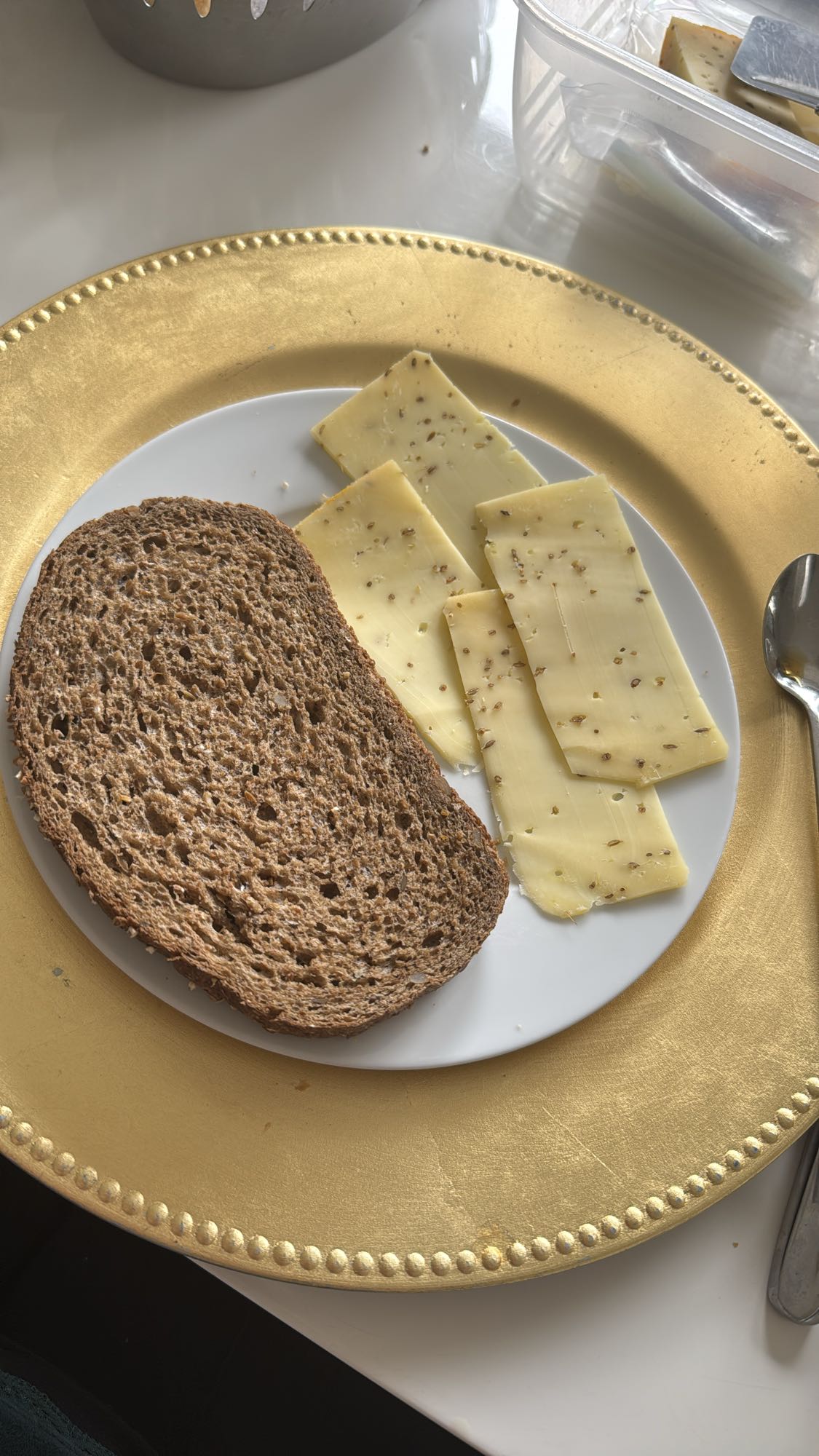 Volkorenbrood met kaas