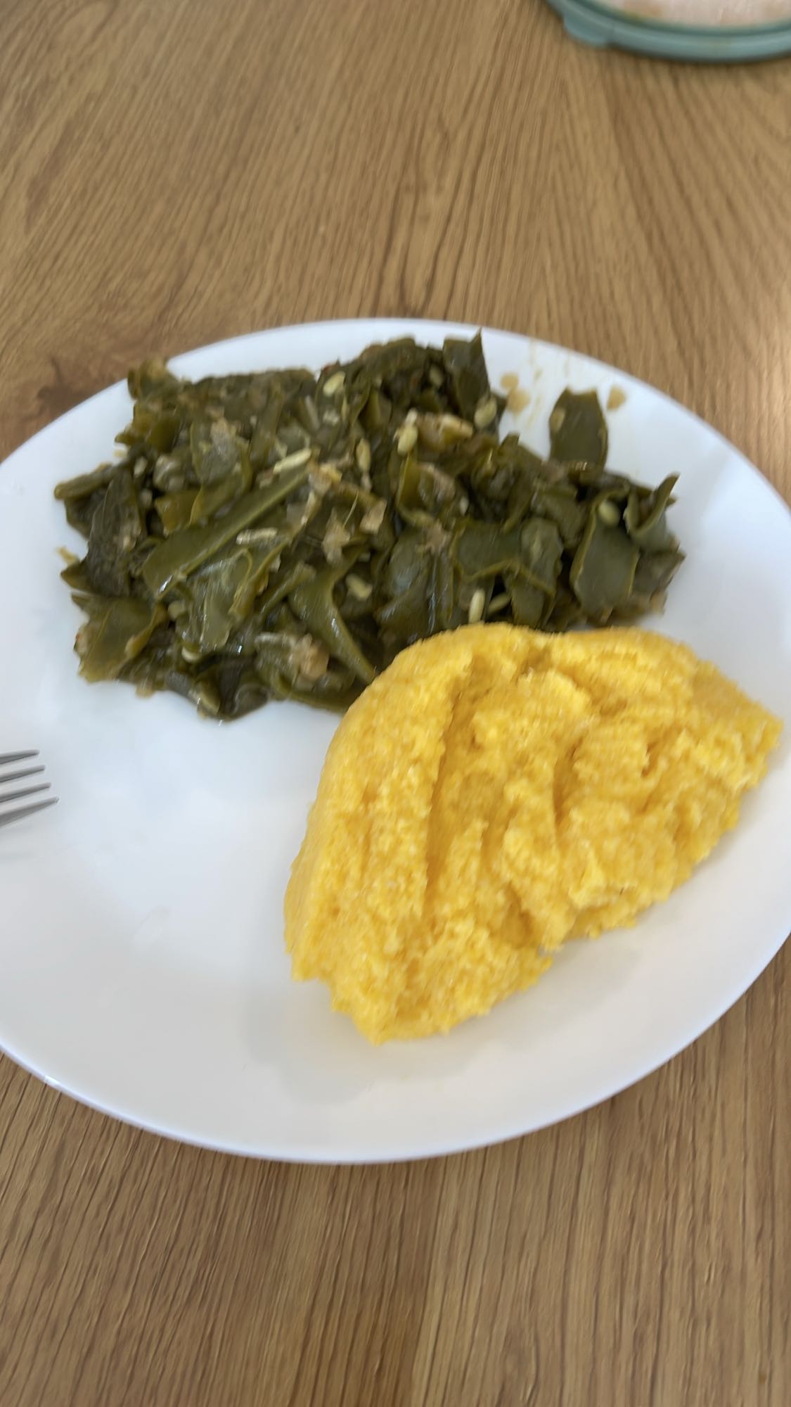Mamaliga cu fasole verde