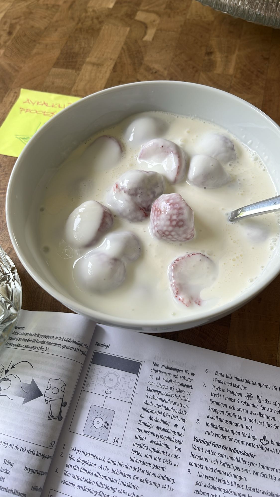 Jordgubbar med yoghurt