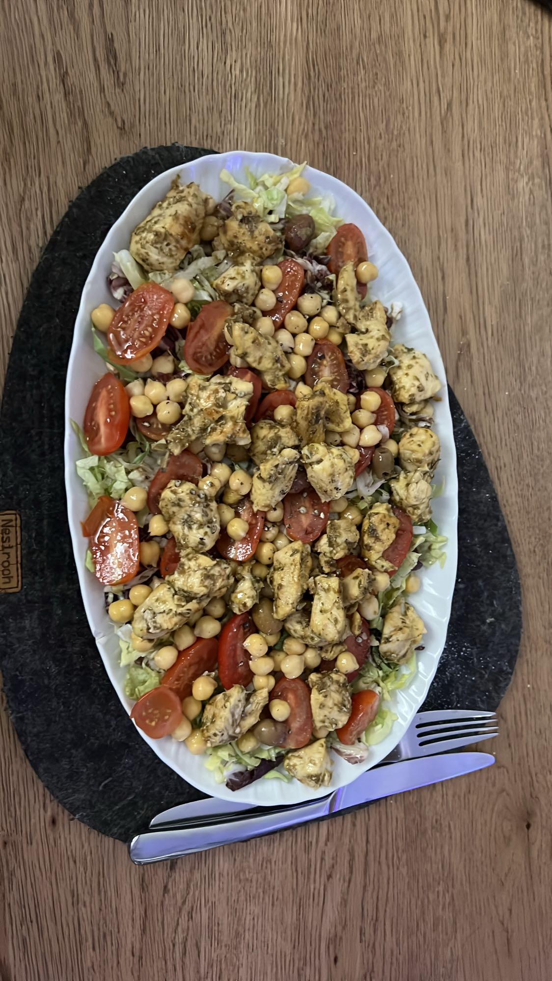Insalata pollo e ceci