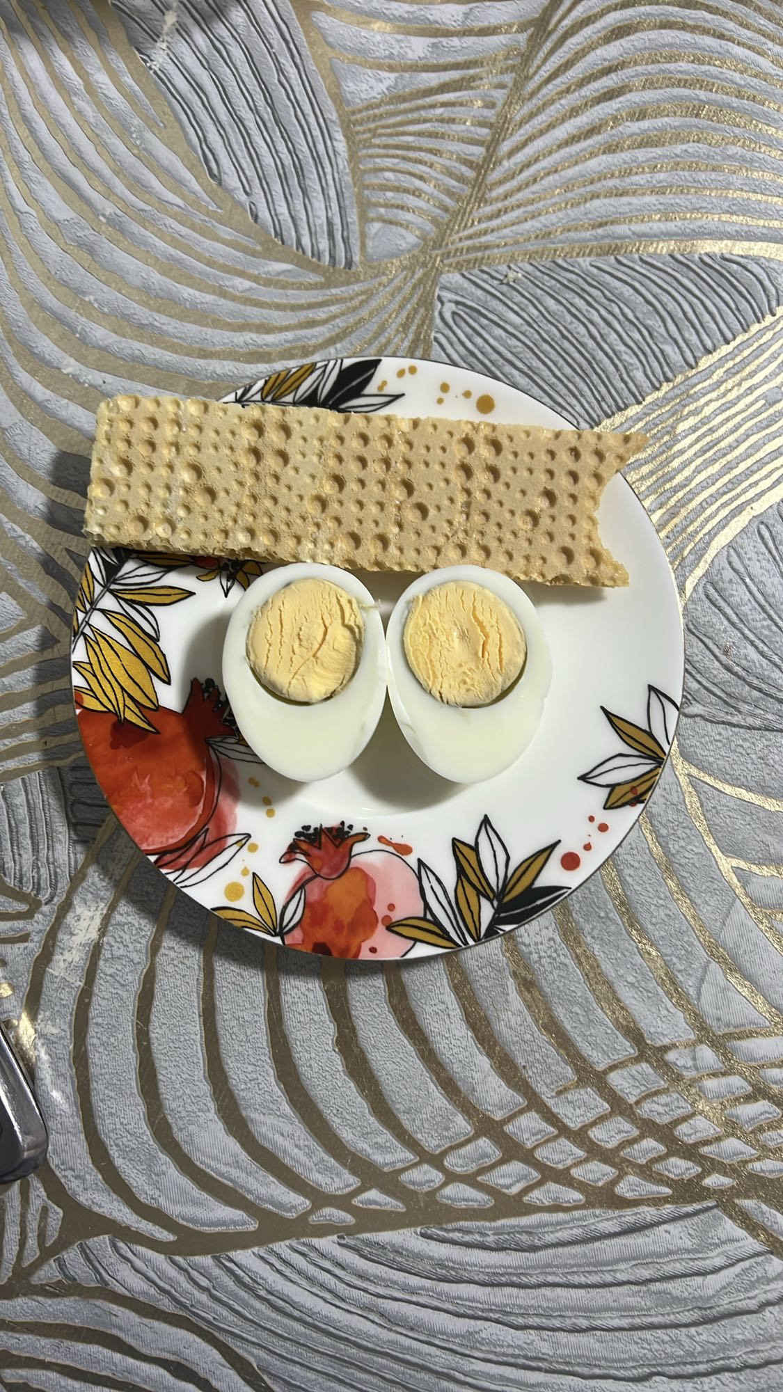 Яйцо с хлебцем