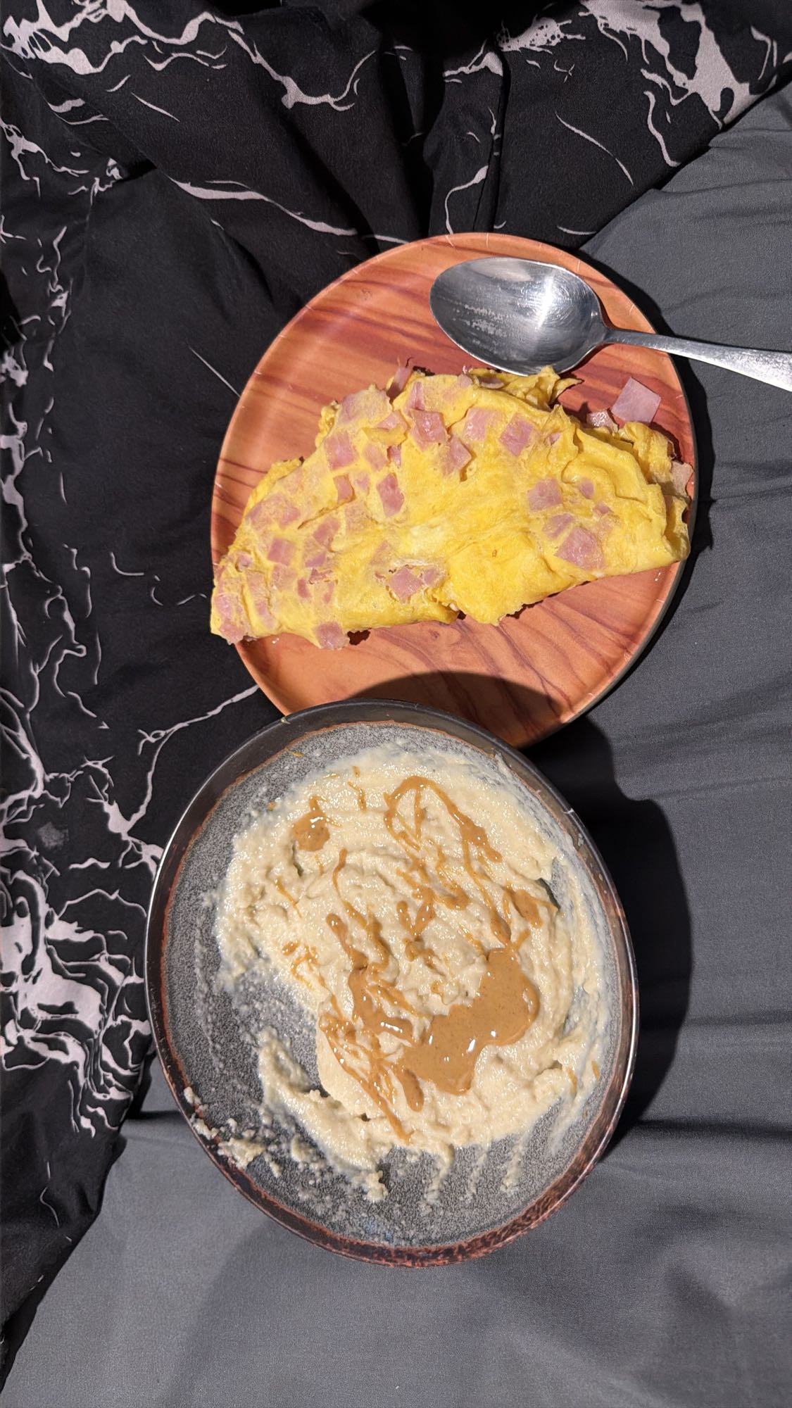 Omelete con Nestum y mantequilla de maní
