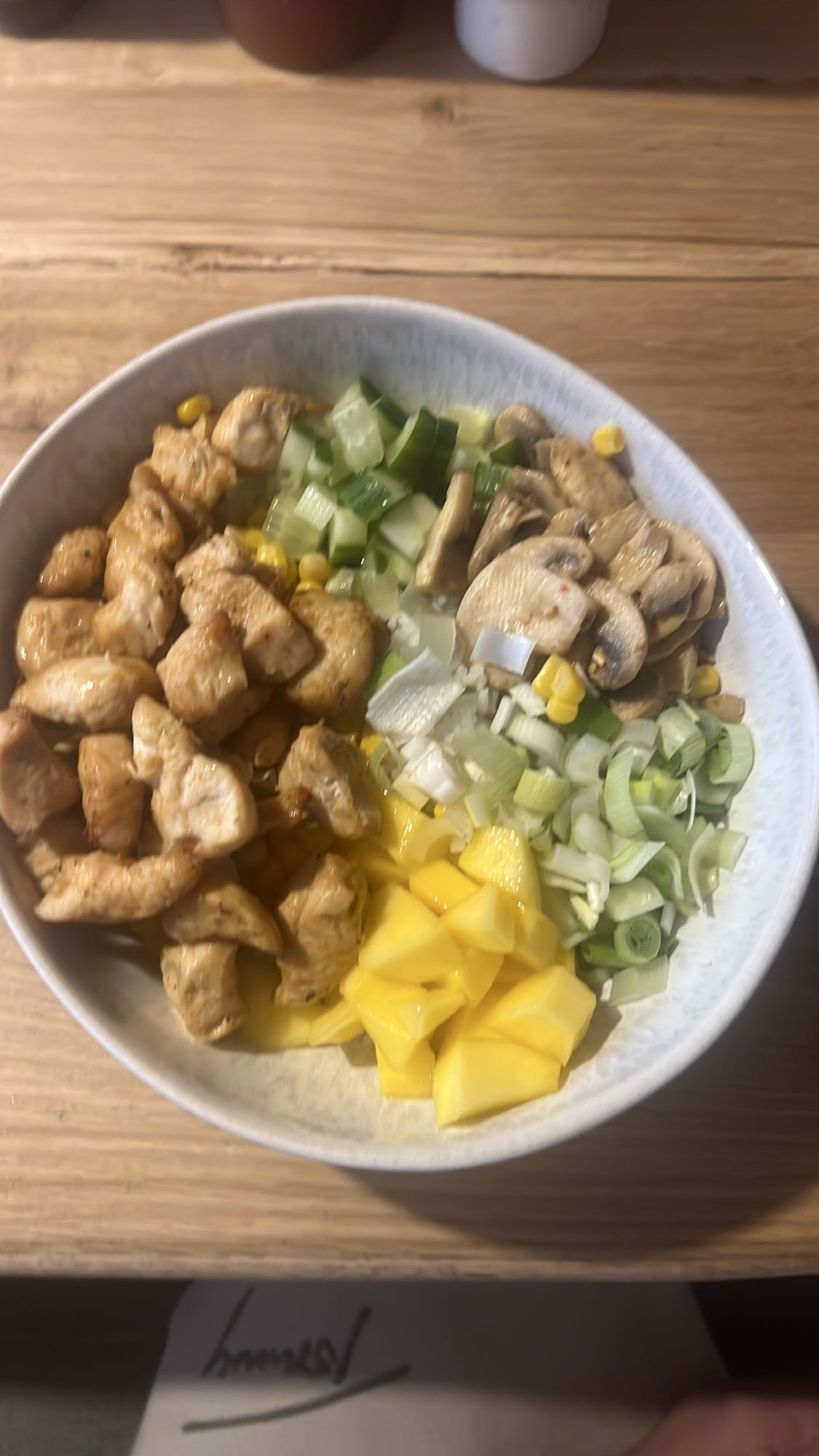 Hähnchen-Gemüse-Bowl