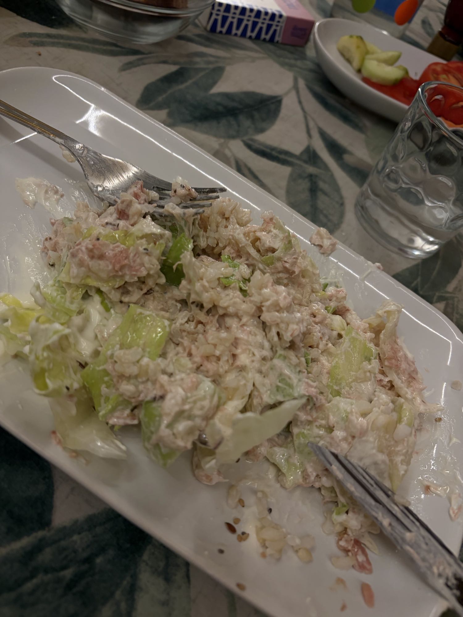 Ensalada cremosa de atún