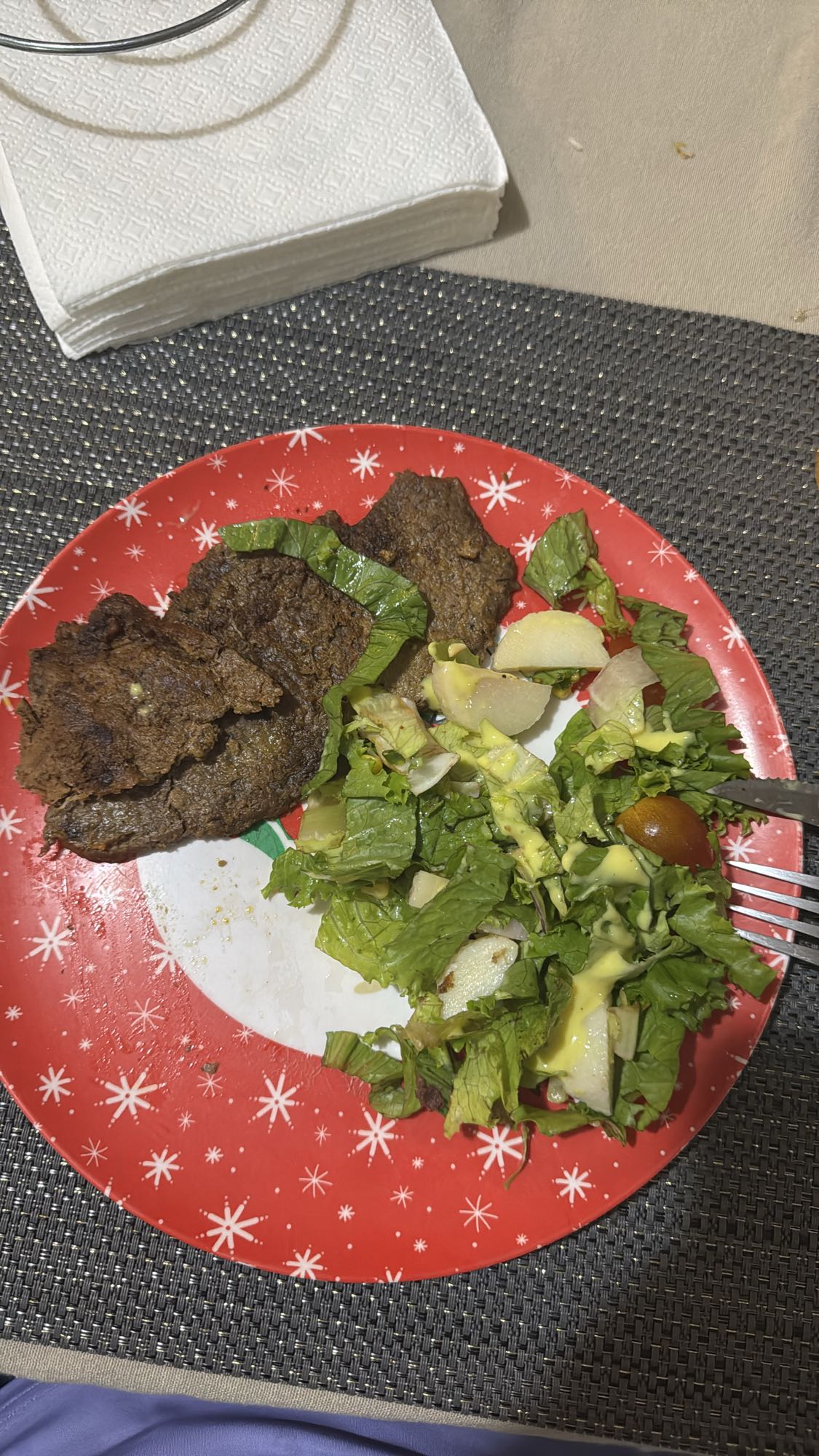 carne con ensalada