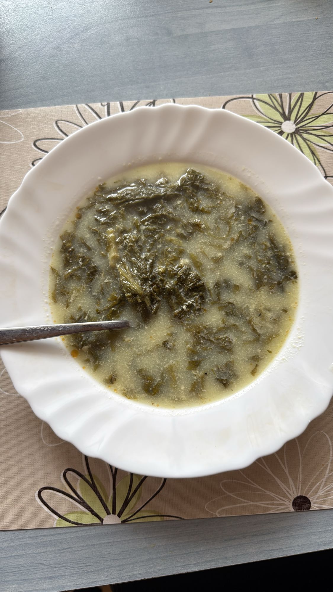 Ciorbă de salată