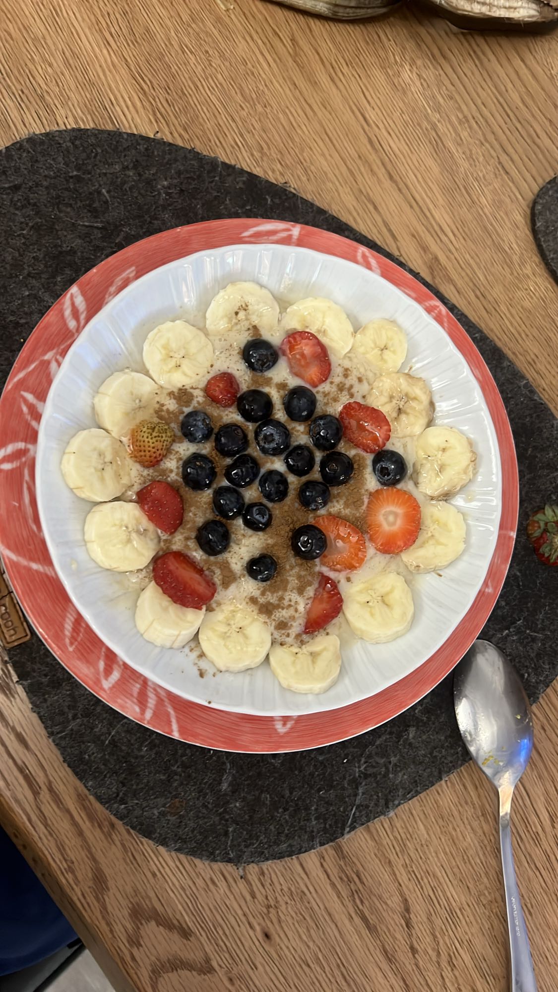 Porridge con frutta
