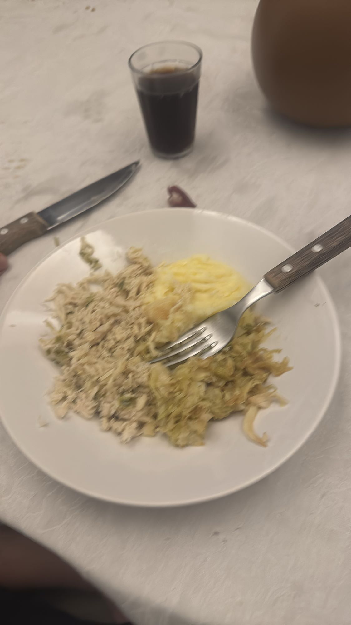 frango com ovos e repolho
