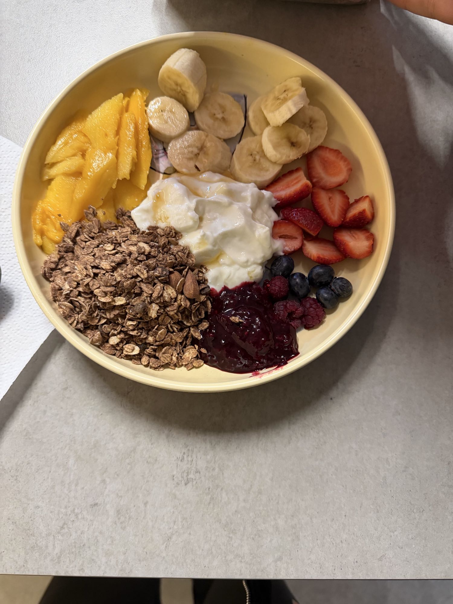 bol de yogur con frutas